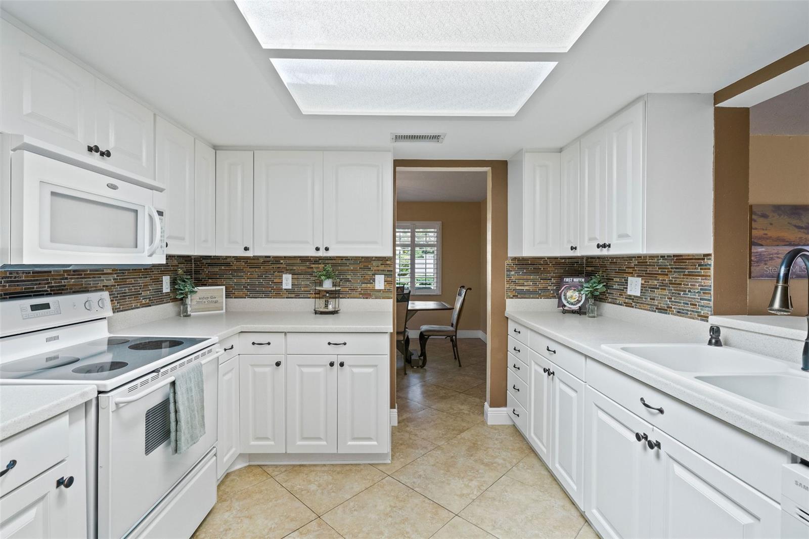 Image 6 of 27 For 8763 Matthew Street