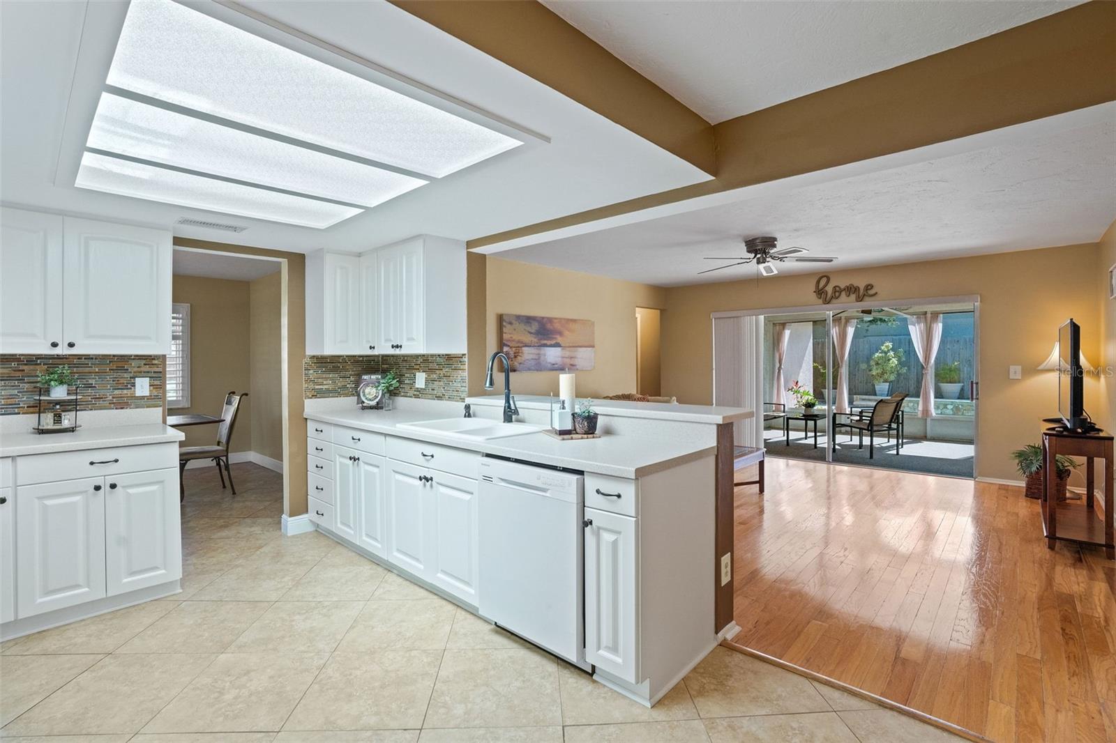 Image 7 of 27 For 8763 Matthew Street