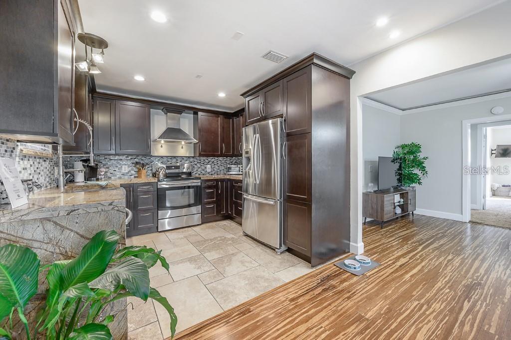 Image 11 of 14 For 3905 Highland Avenue