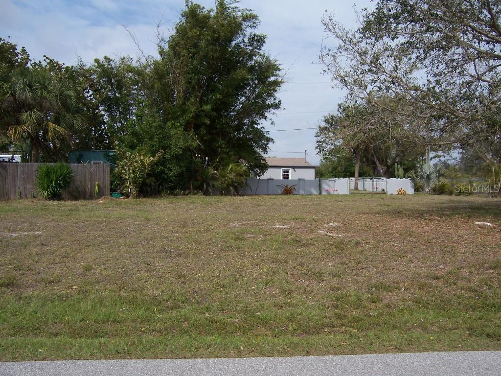 Image 6 of 15 For 3222 Desoto Drive
