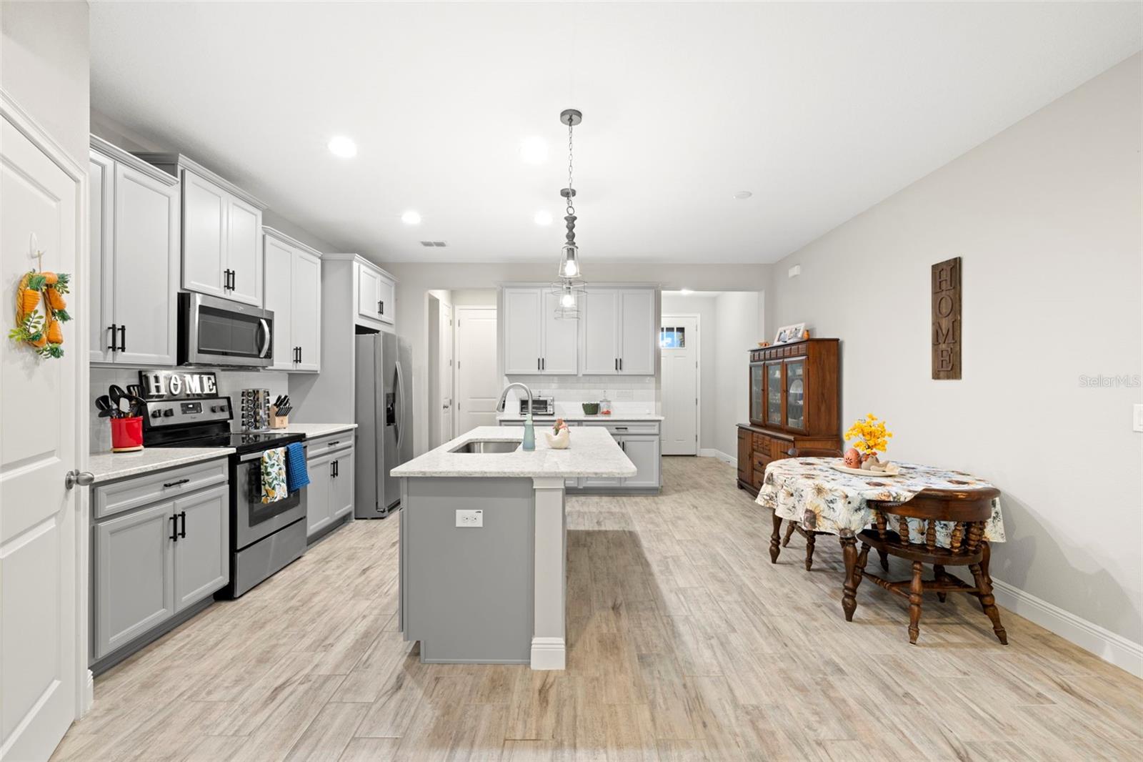 Image 9 of 39 For 11748 Cambium Crown Drive