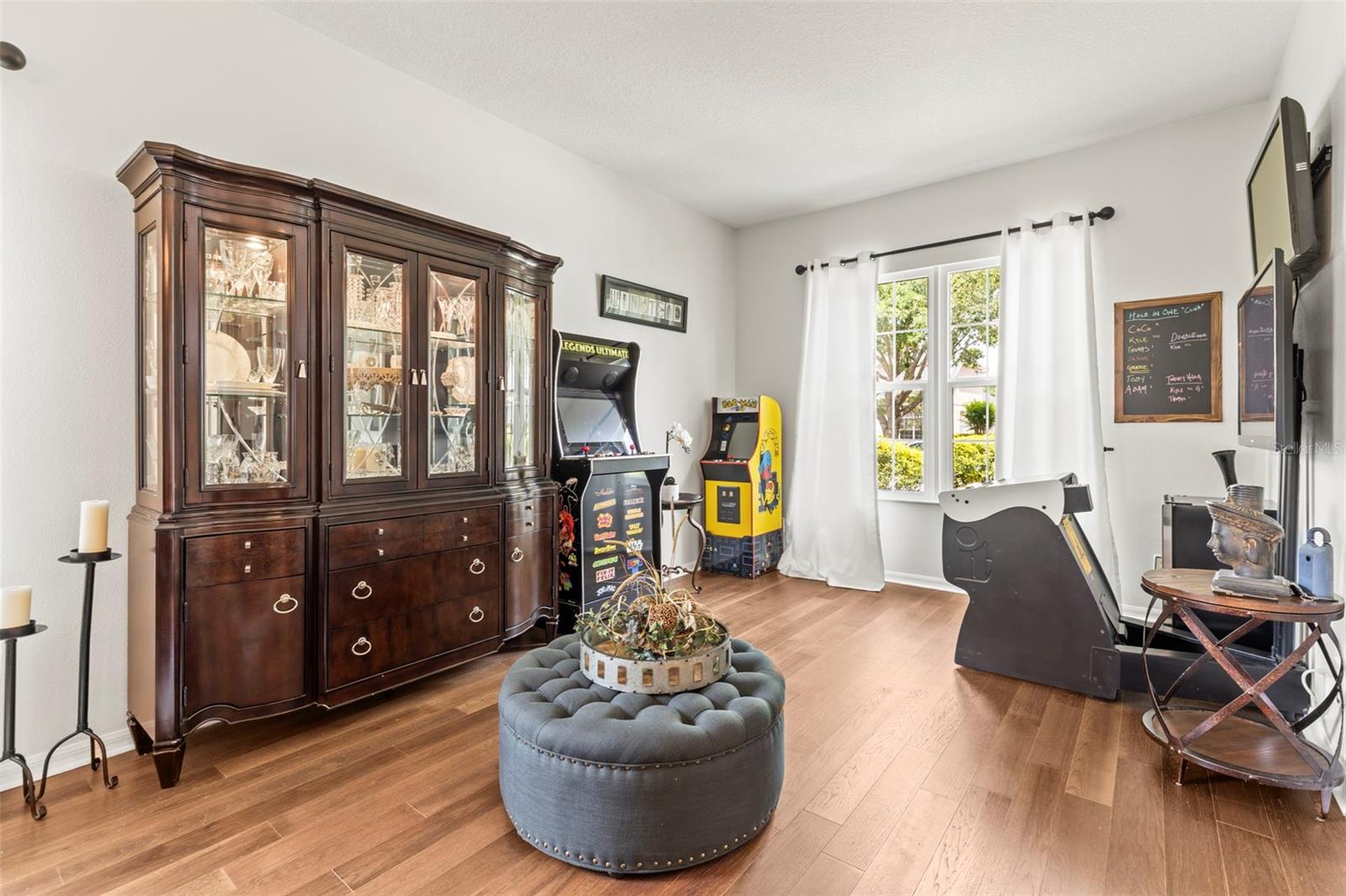 Image 7 of 28 For 10142 Deercliff Drive