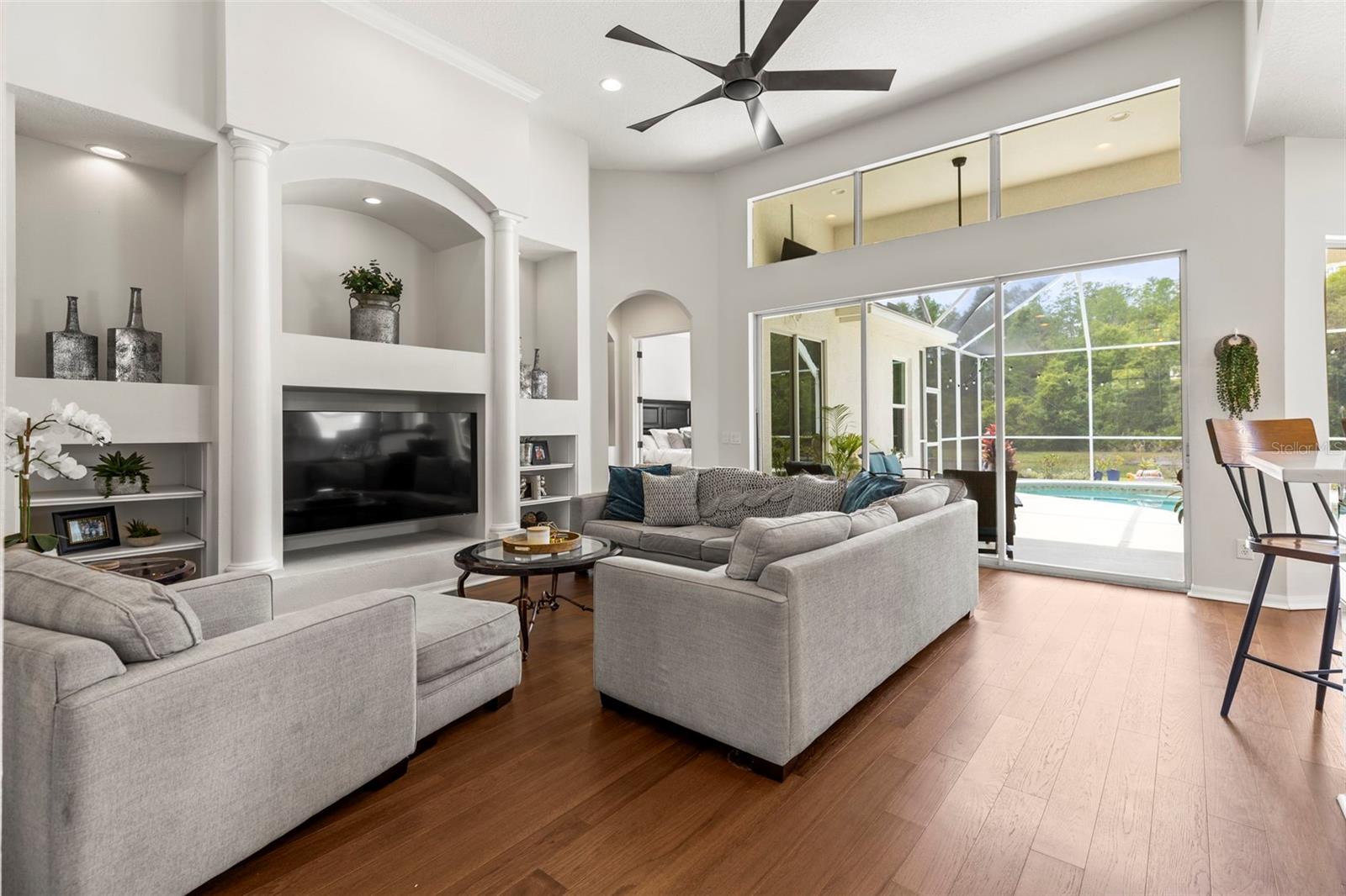 Image 8 of 28 For 10142 Deercliff Drive