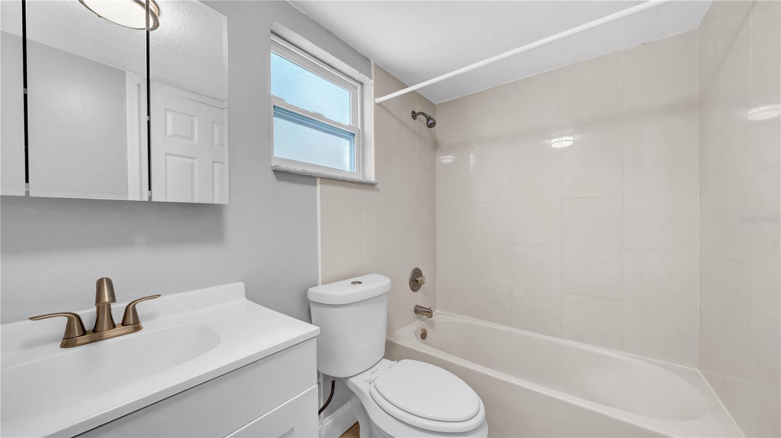 Image 13 of 18 For 2122 Bradford Street 505