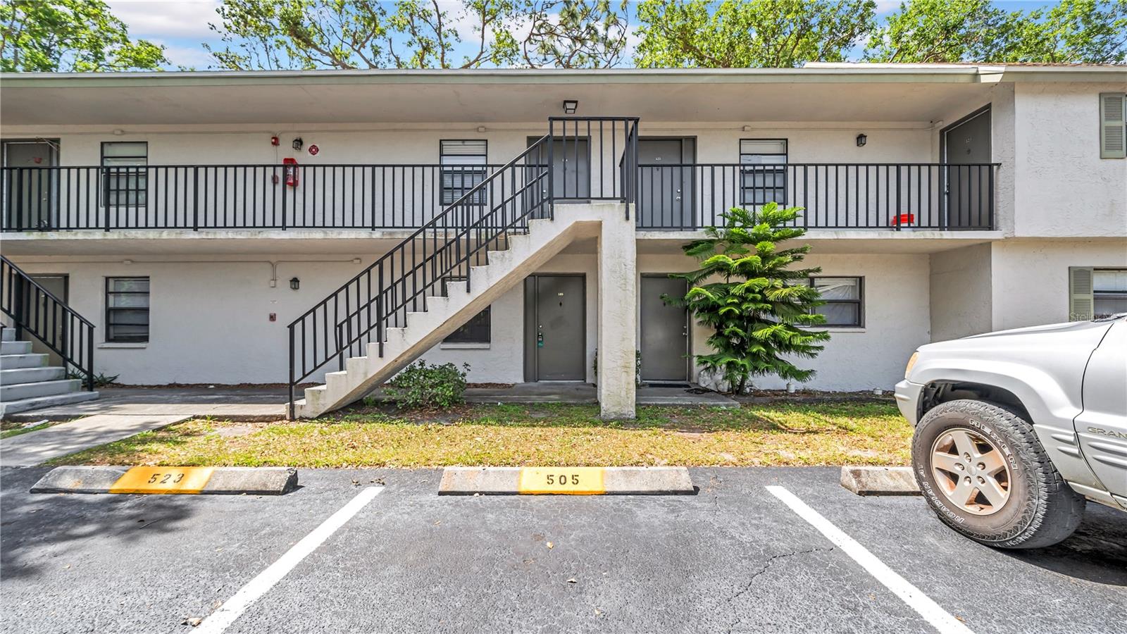 Image 2 of 18 For 2122 Bradford Street 505