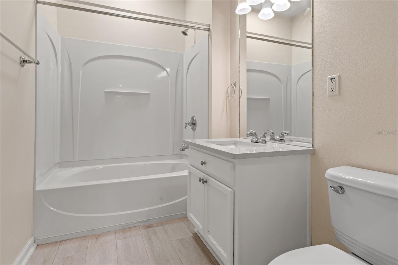 Image 10 of 32 For 2268 Kings Palace Drive 2268