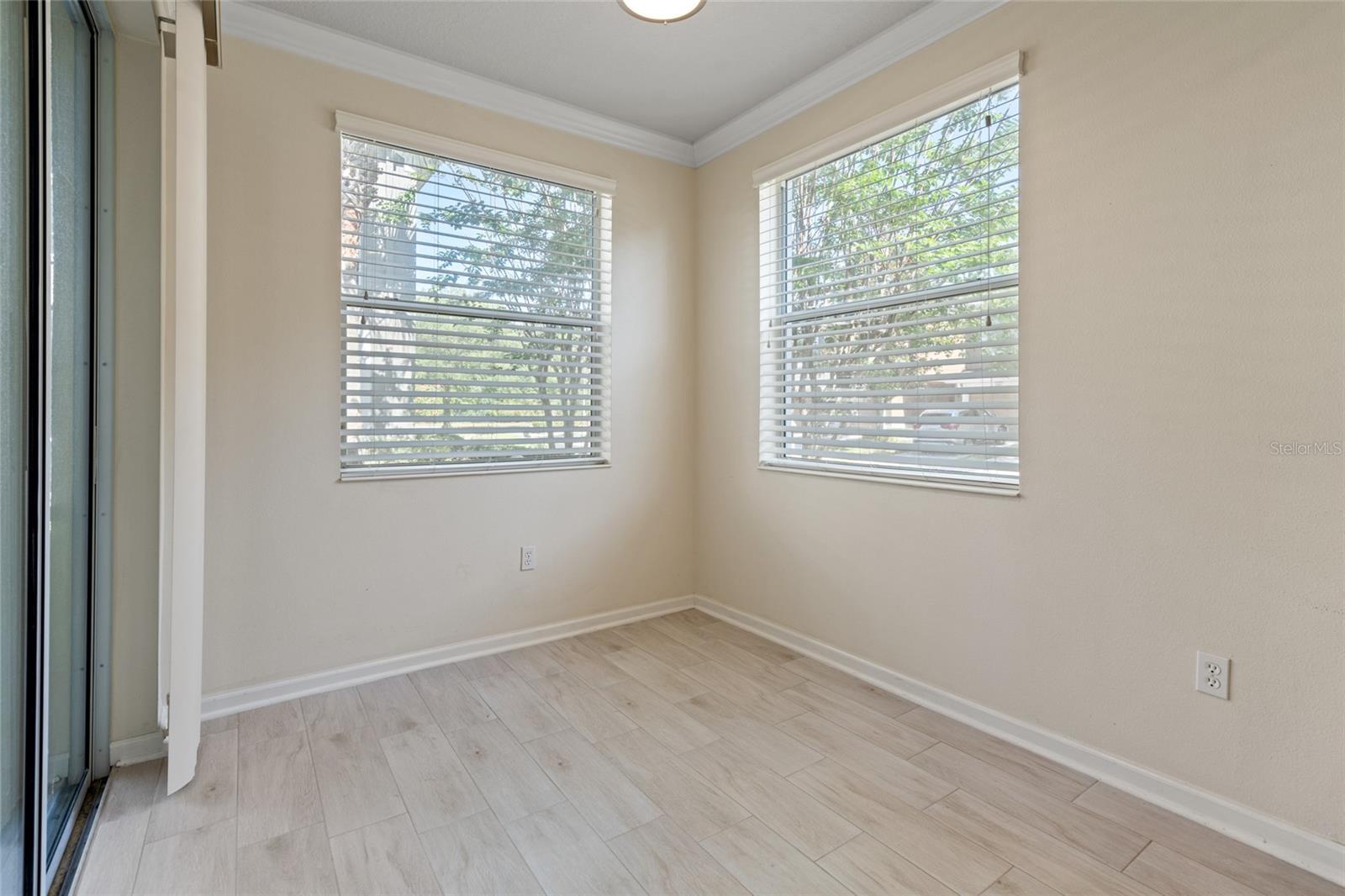 Image 14 of 32 For 2268 Kings Palace Drive 2268