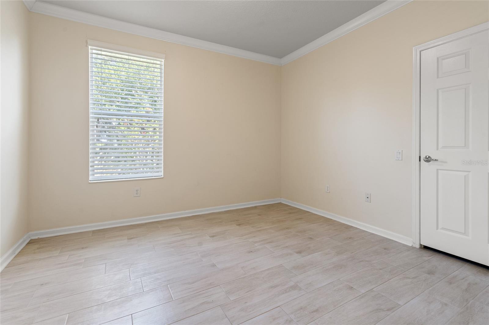 Image 9 of 32 For 2268 Kings Palace Drive 2268