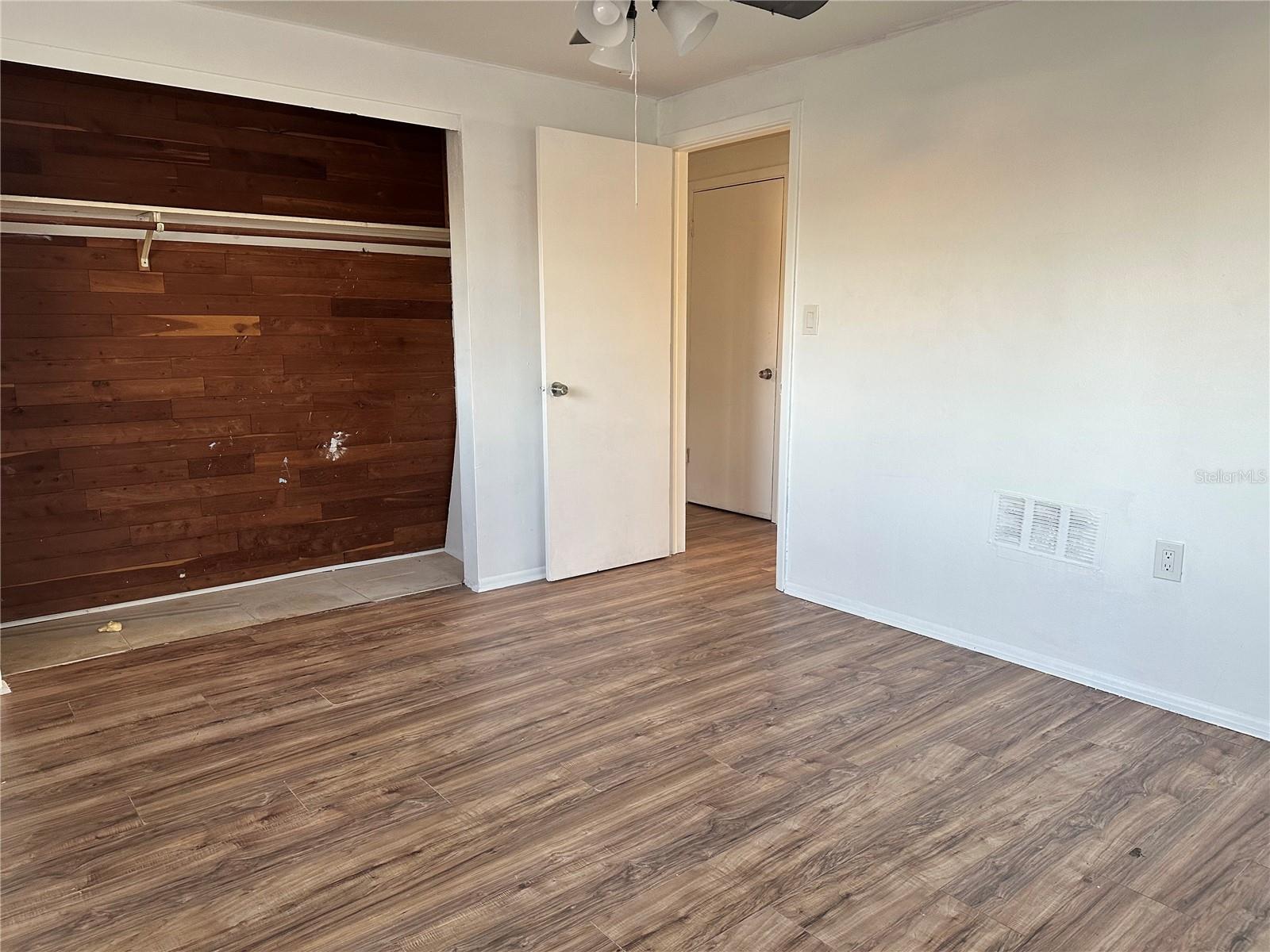 Image 10 of 31 For 1051 Normandy Boulevard