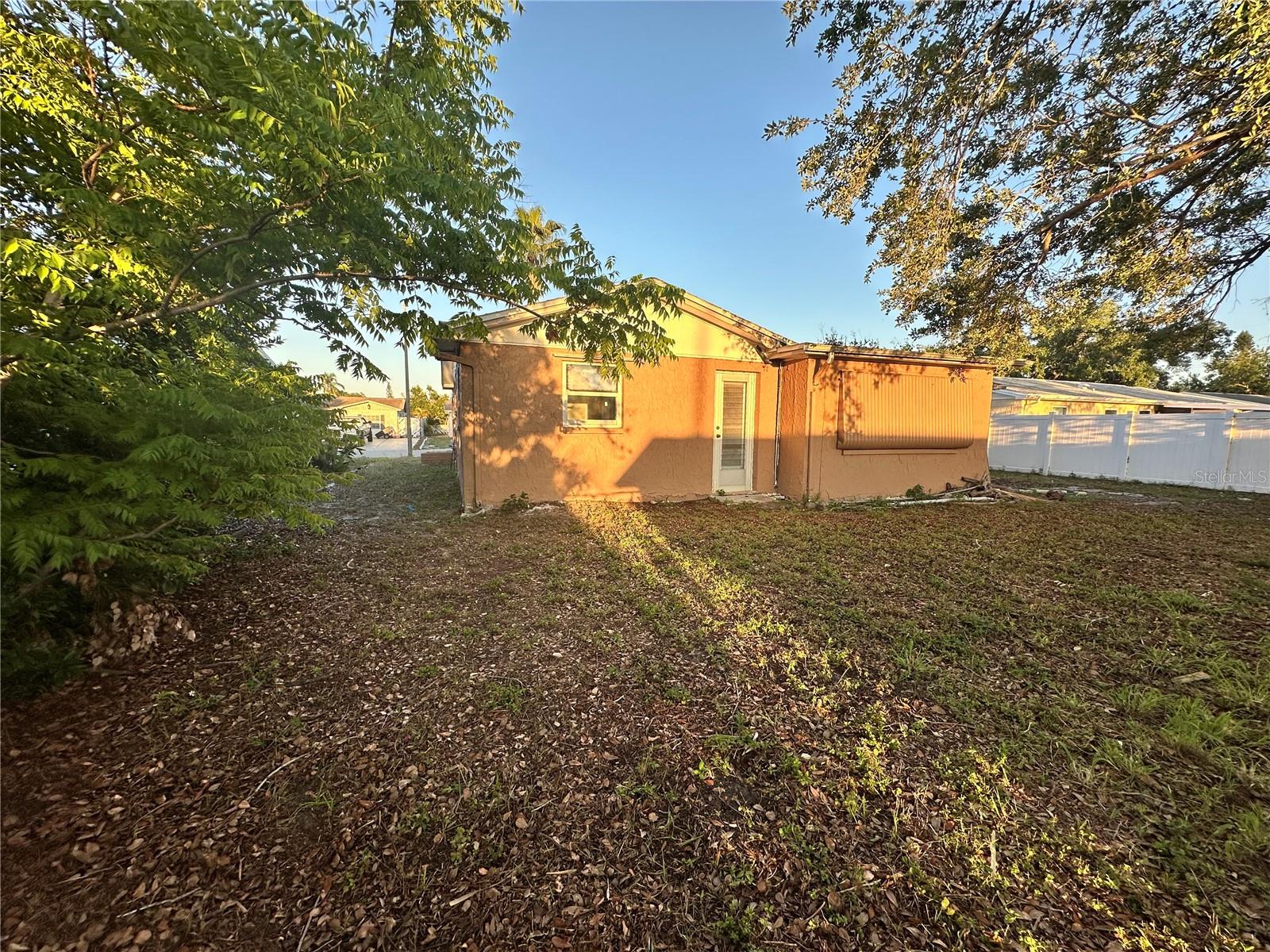 Image 19 of 31 For 1051 Normandy Boulevard