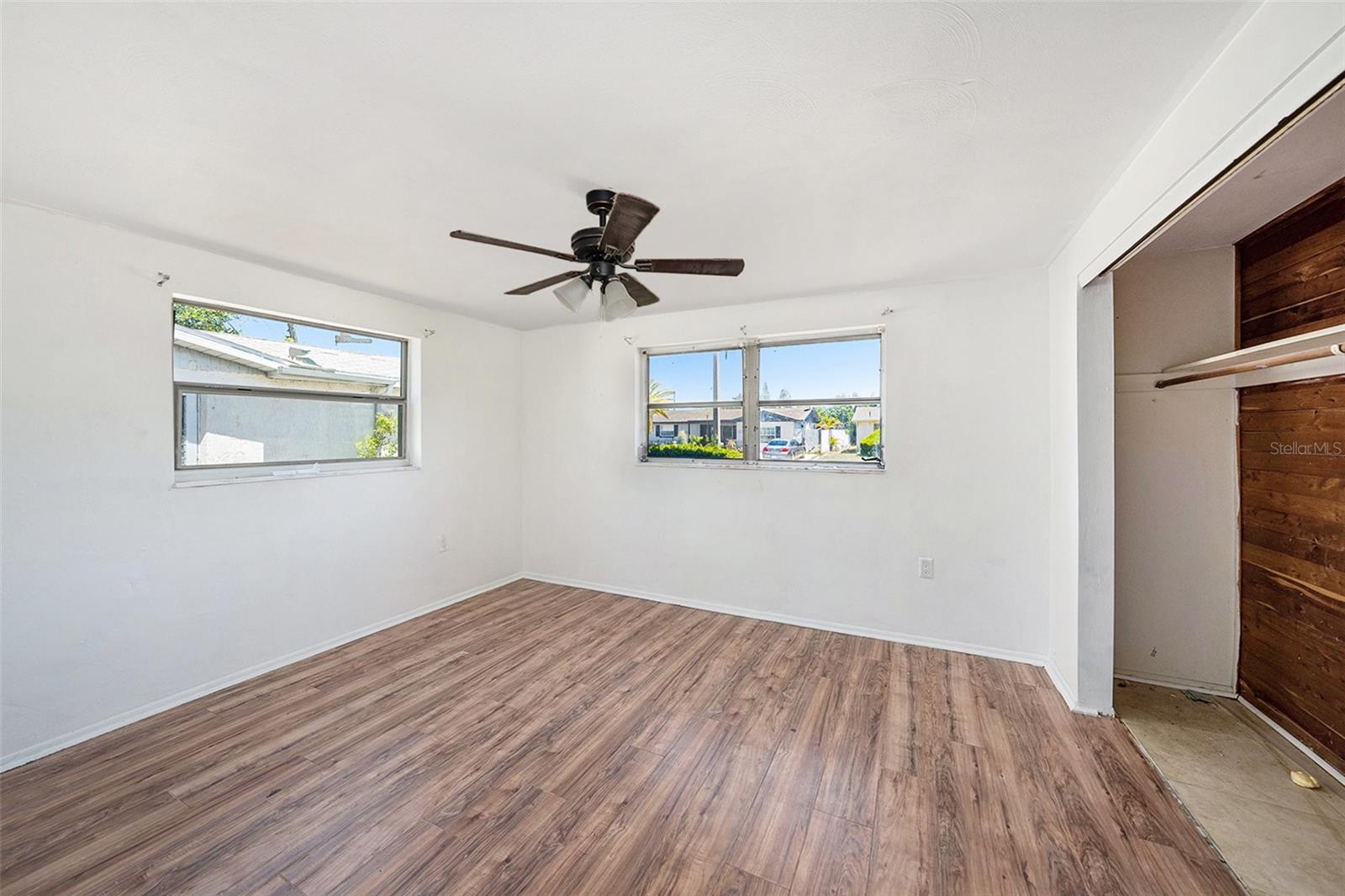 Image 22 of 31 For 1051 Normandy Boulevard