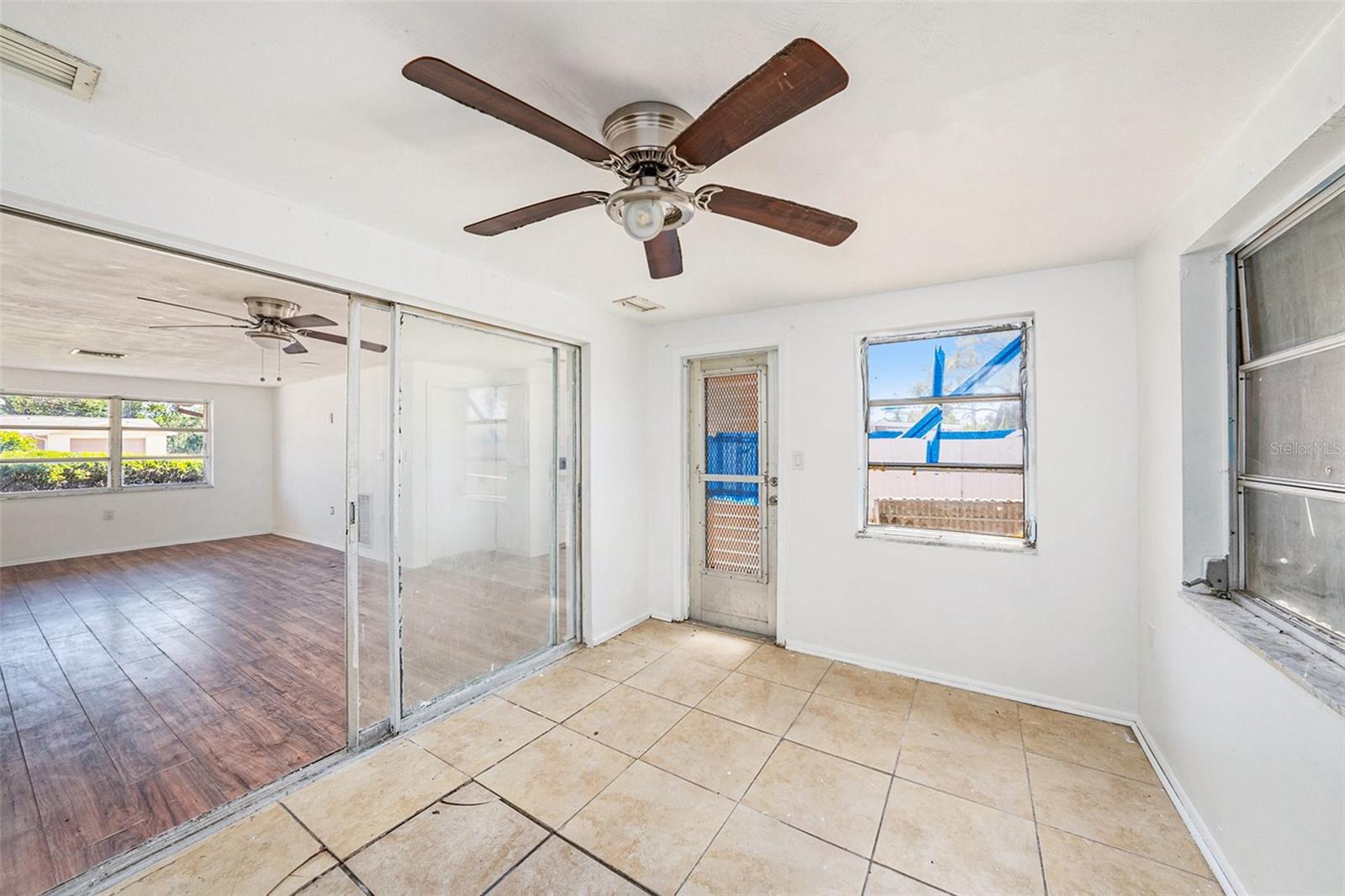 Image 25 of 31 For 1051 Normandy Boulevard