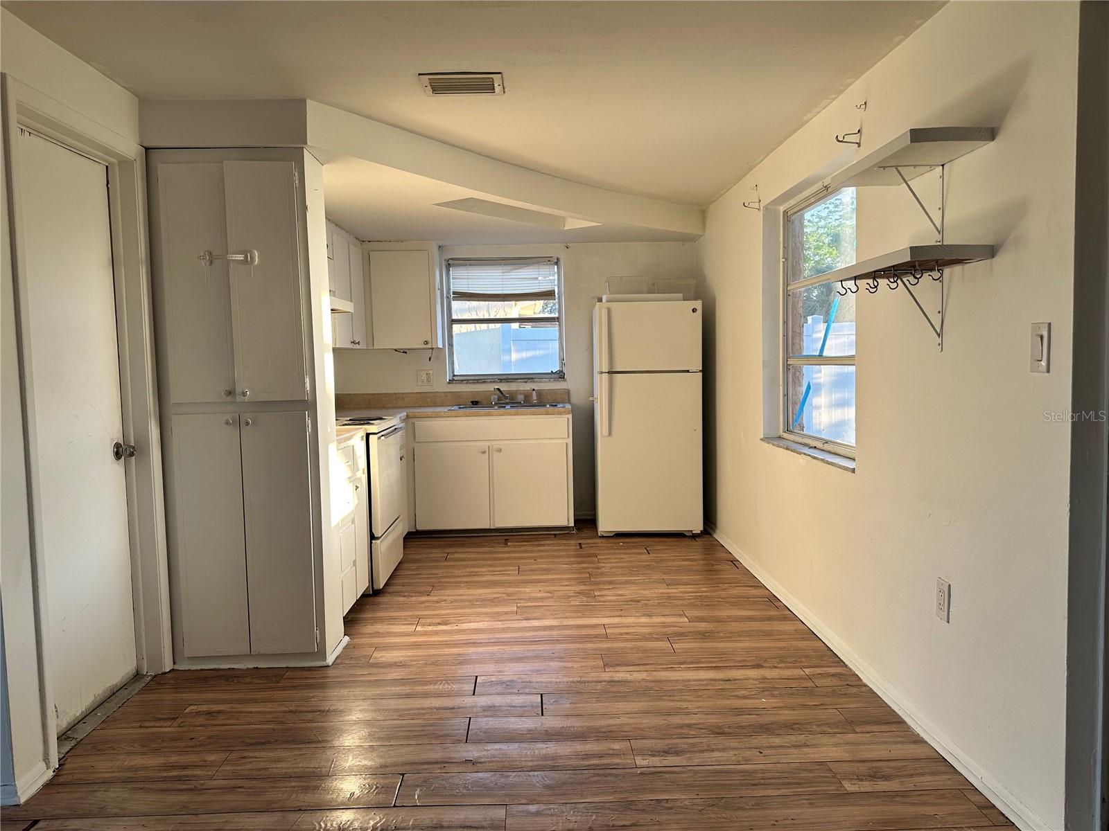 Image 4 of 31 For 1051 Normandy Boulevard