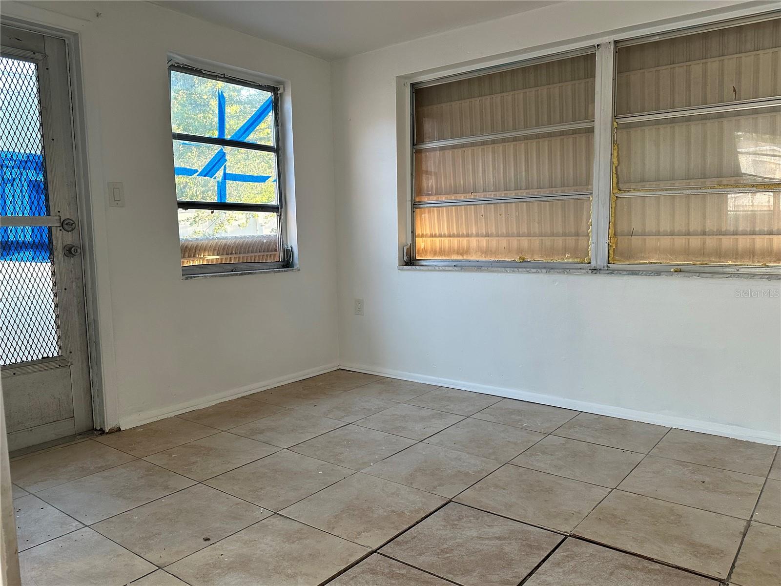 Image 6 of 31 For 1051 Normandy Boulevard