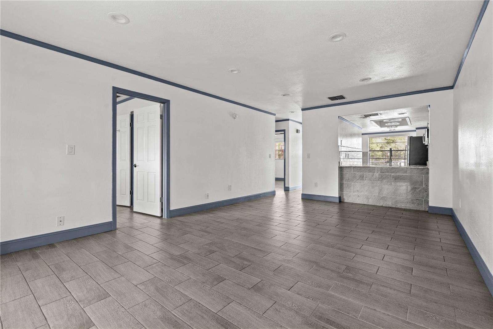 Image 12 of 19 For 2275 62nd Avenue N 5202