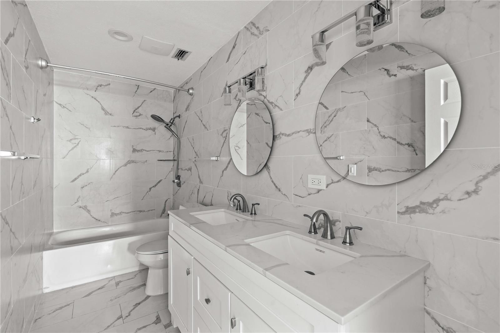Image 17 of 19 For 2275 62nd Avenue N 5202