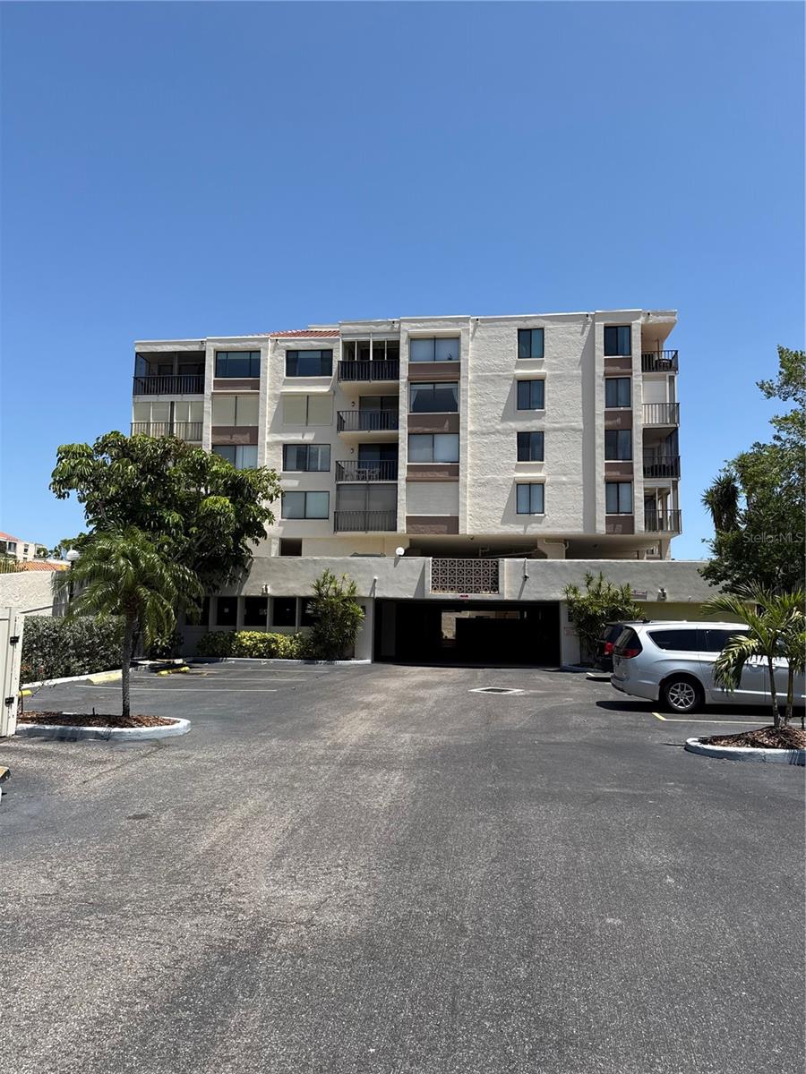 Image 4 of 30 For 6218 Palma Del Mar Boulevard S 303