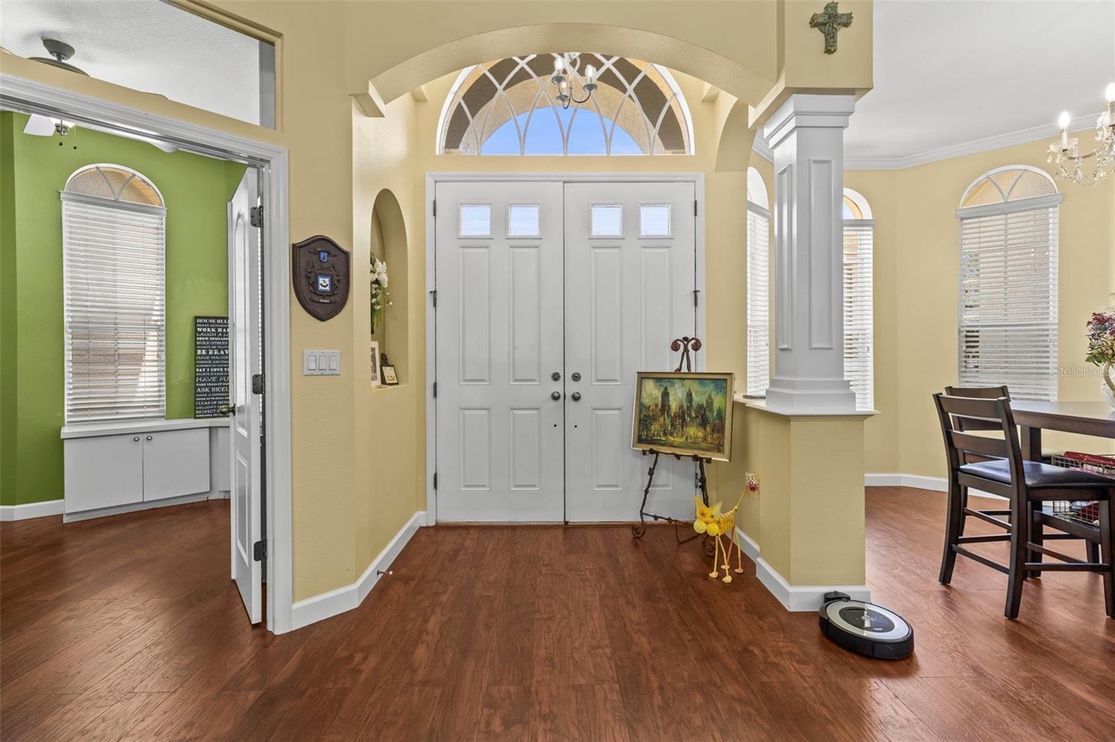 Image 8 of 49 For 10726 Miracle Lane