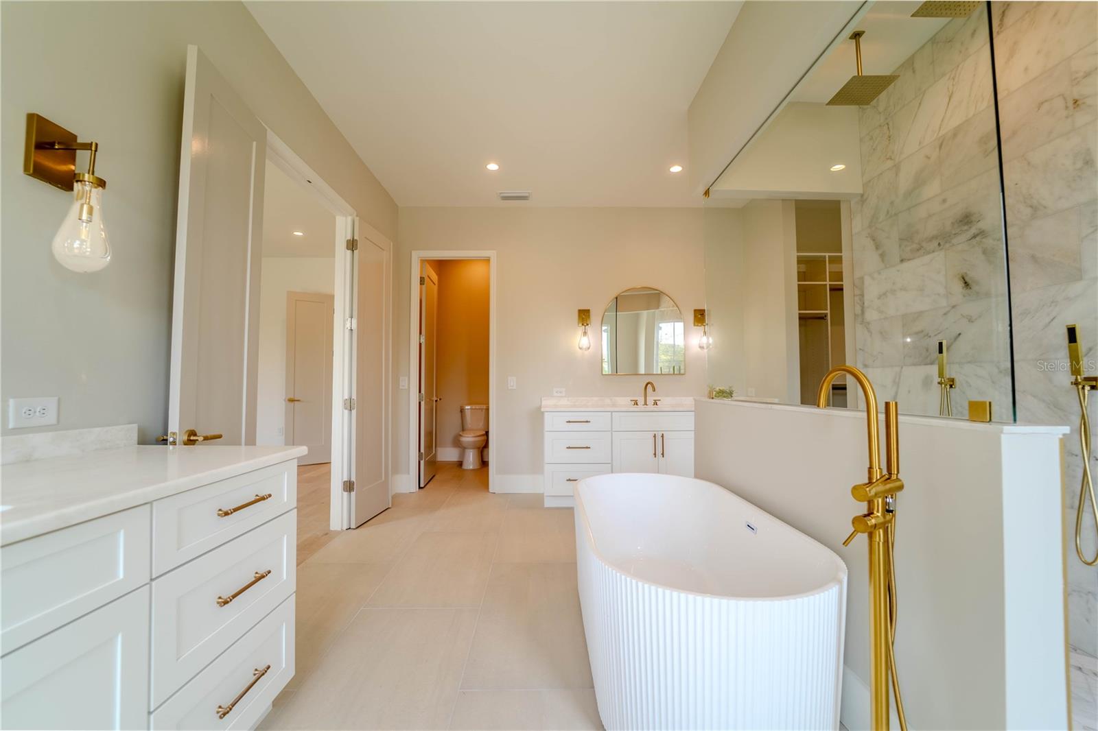 Image 40 of 81 For 4321 Renellie Drive