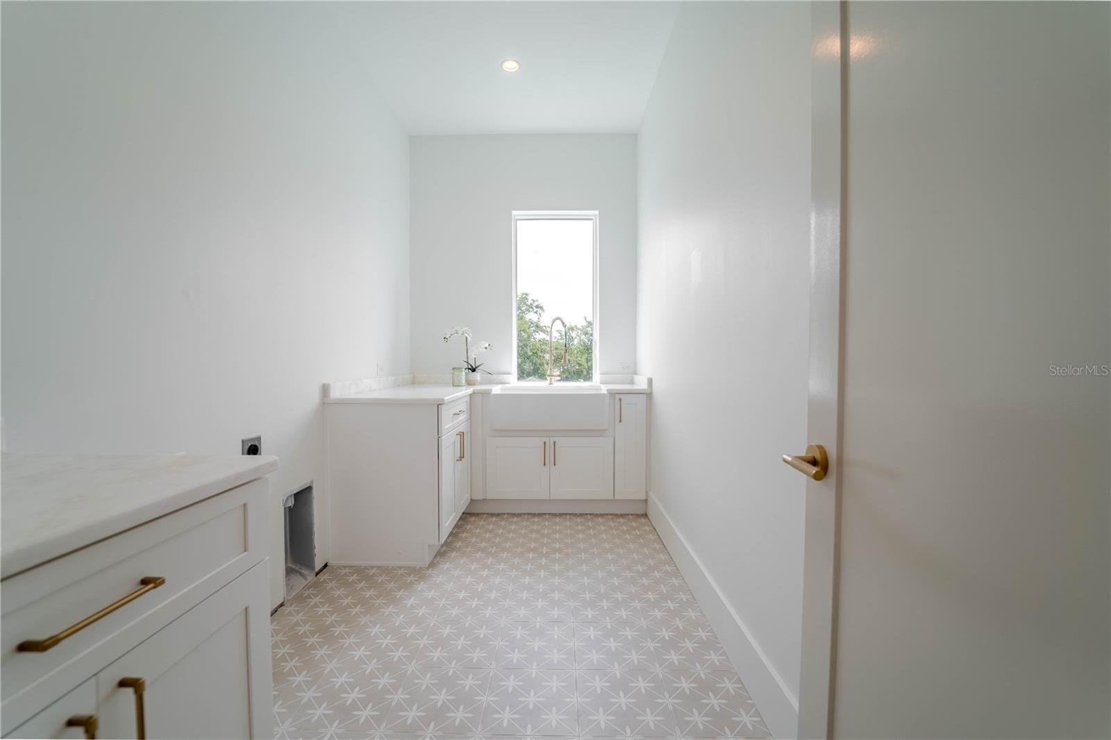 Image 45 of 81 For 4321 Renellie Drive