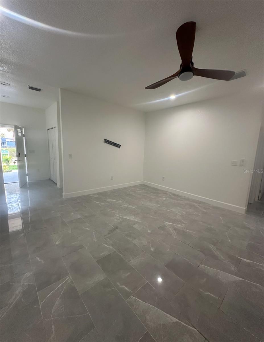 Image 3 of 28 For 2610 18th Avenue