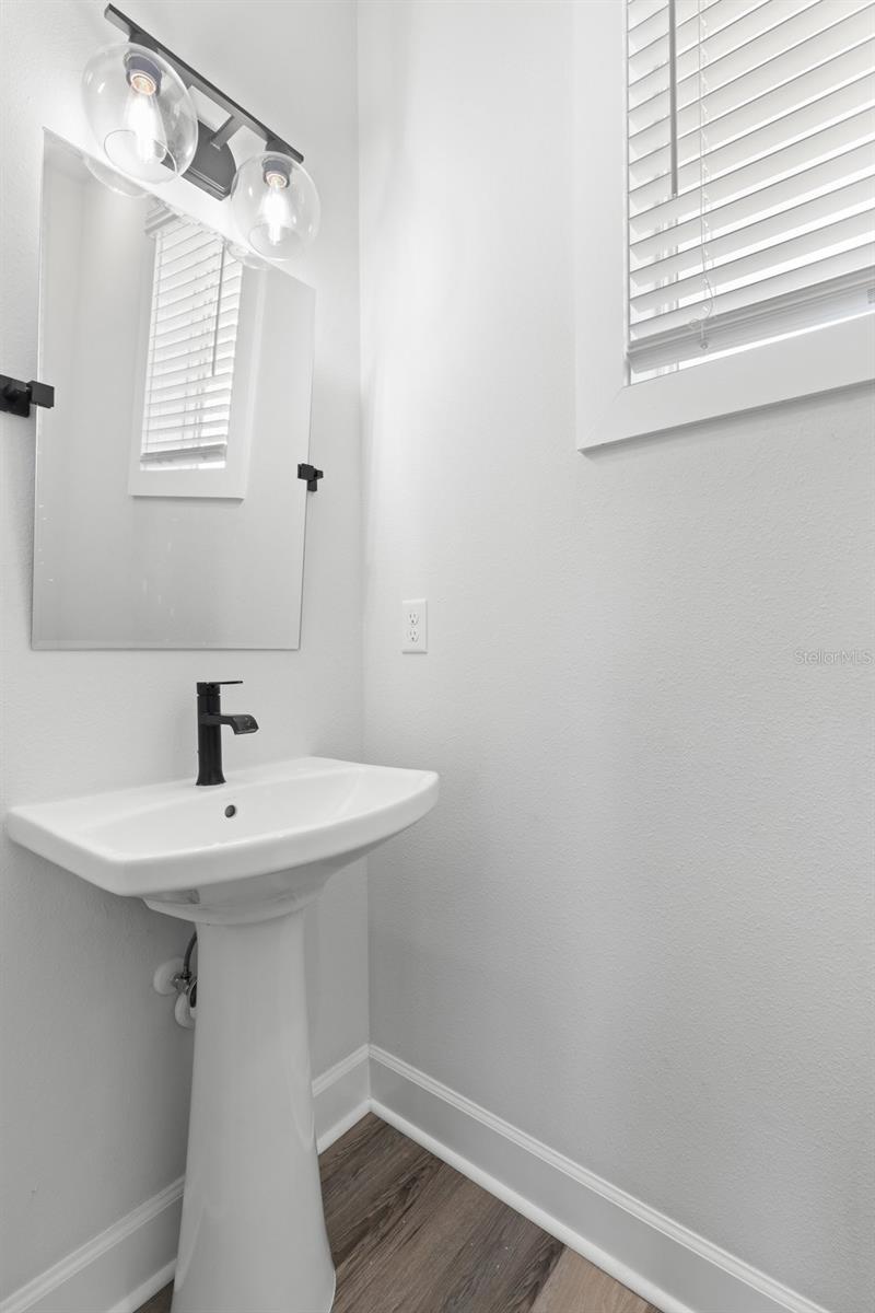 Image 7 of 27 For 1501 Morgan Street 5