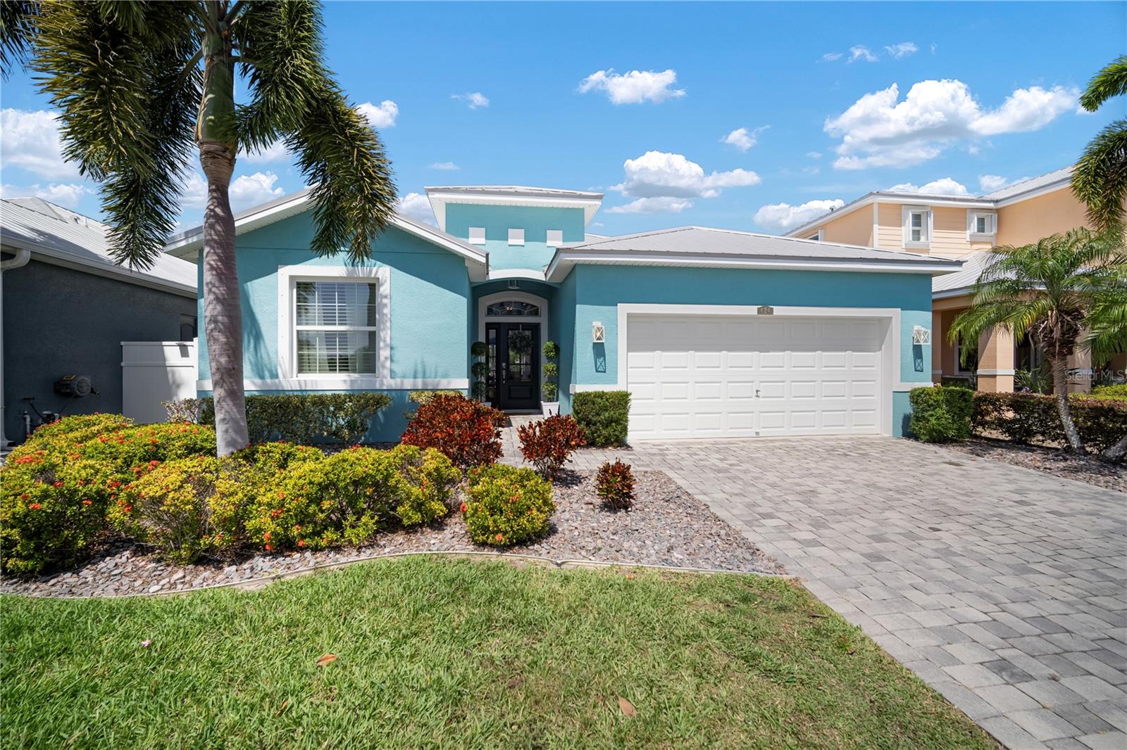 Image 2 of 68 For 424 Bahama Grande Boulevard