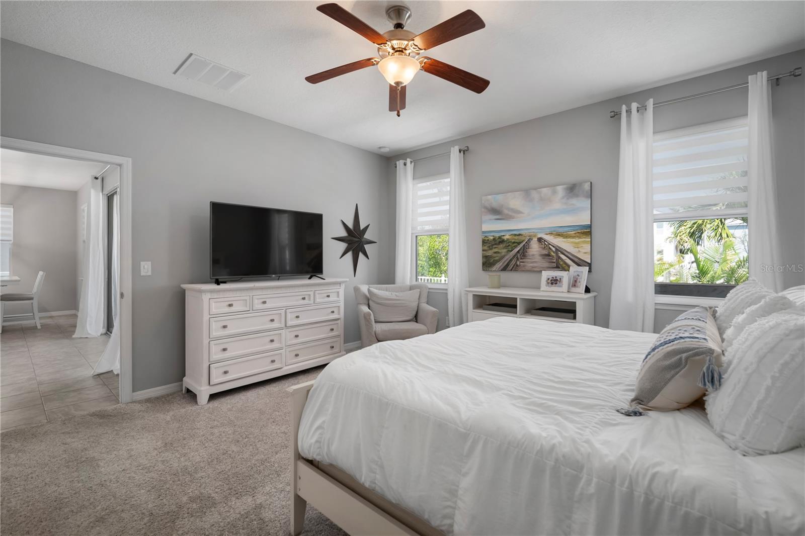 Image 31 of 68 For 424 Bahama Grande Boulevard
