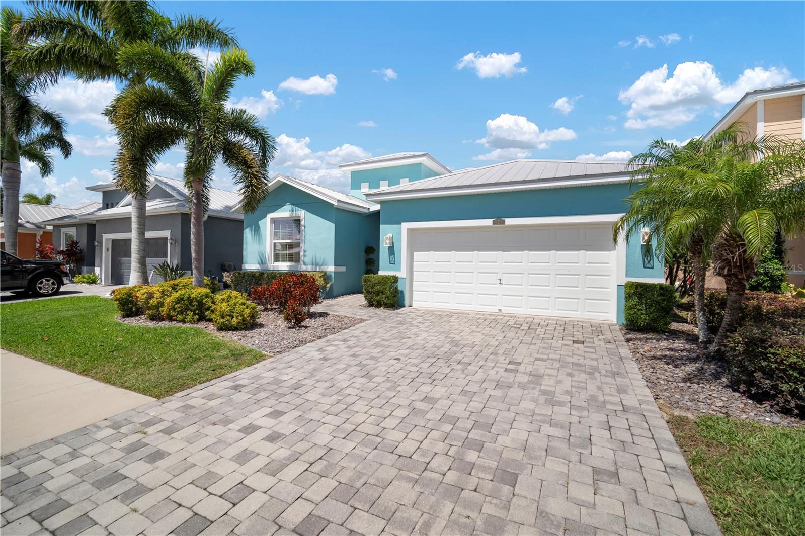 Image 4 of 68 For 424 Bahama Grande Boulevard