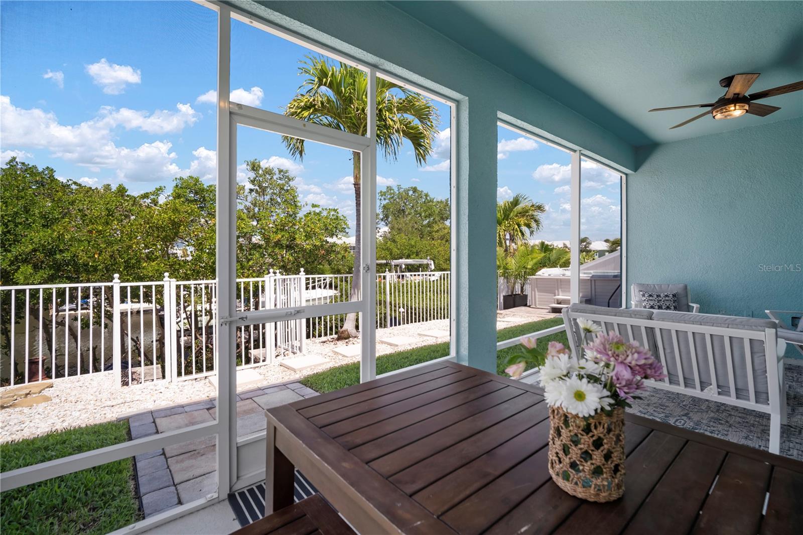 Image 50 of 68 For 424 Bahama Grande Boulevard