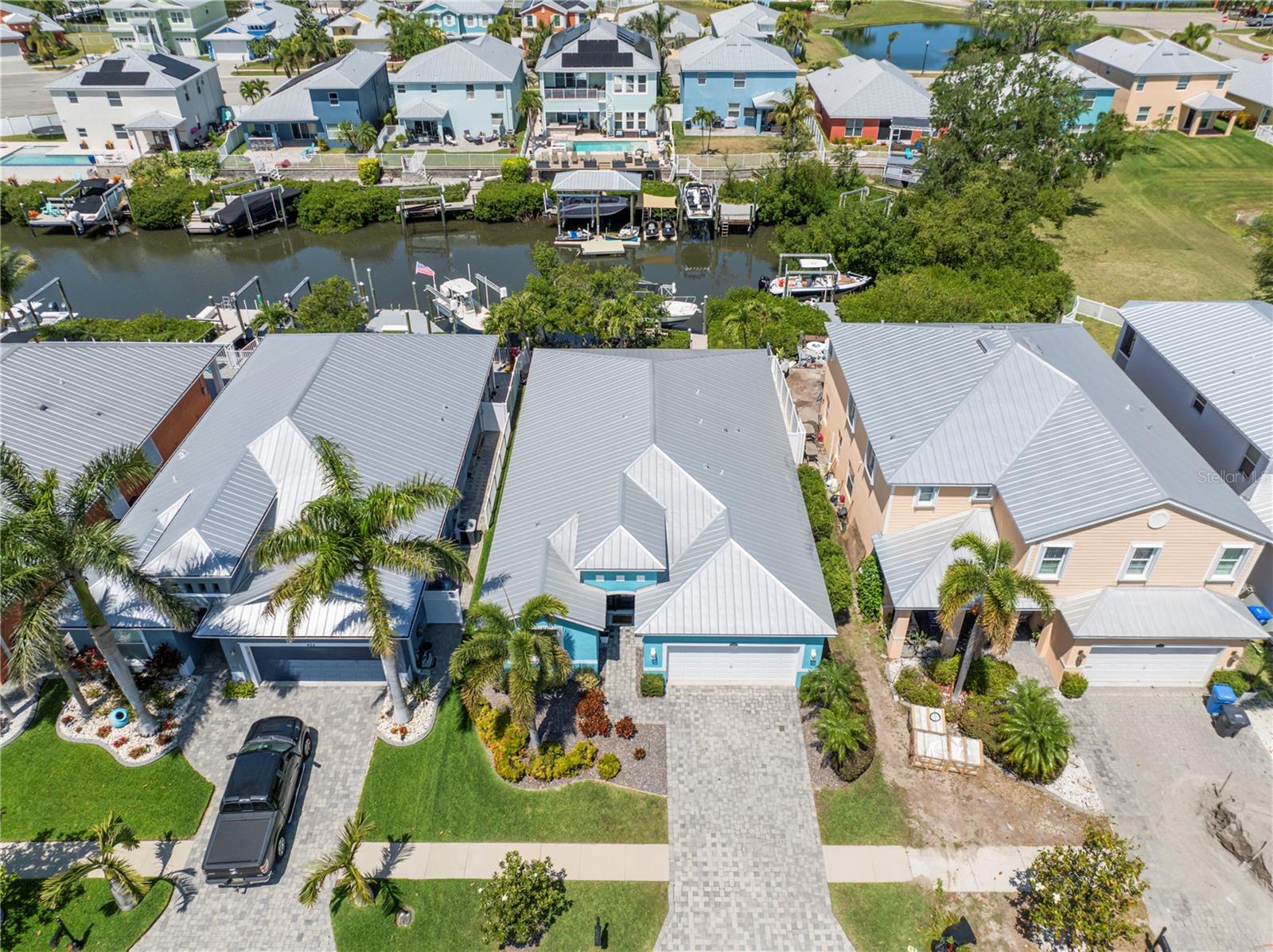 Image 62 of 68 For 424 Bahama Grande Boulevard