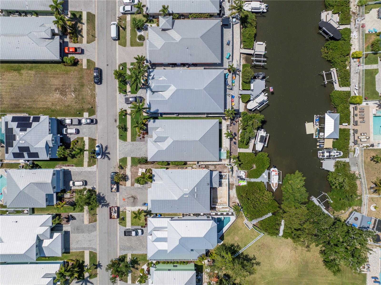 Image 64 of 68 For 424 Bahama Grande Boulevard