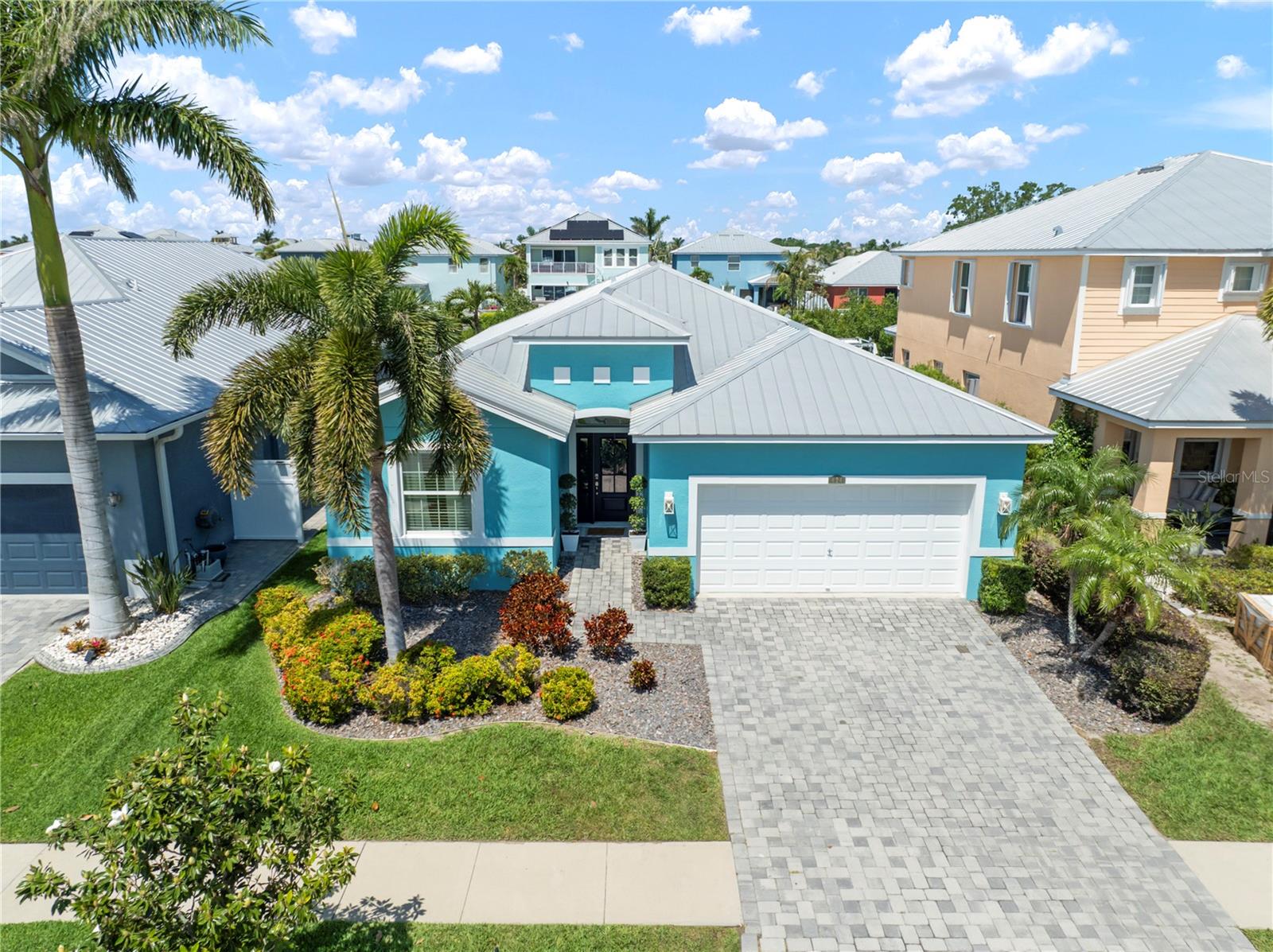Image 8 of 68 For 424 Bahama Grande Boulevard
