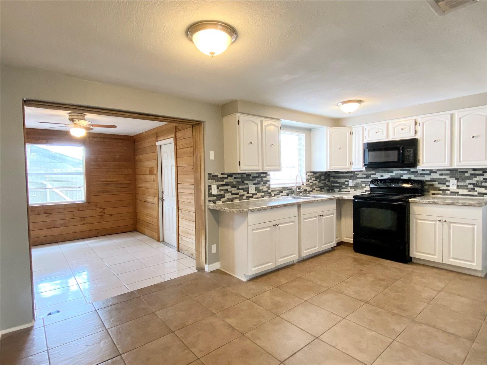 Image 4 of 24 For 6311 Edenmore Ave