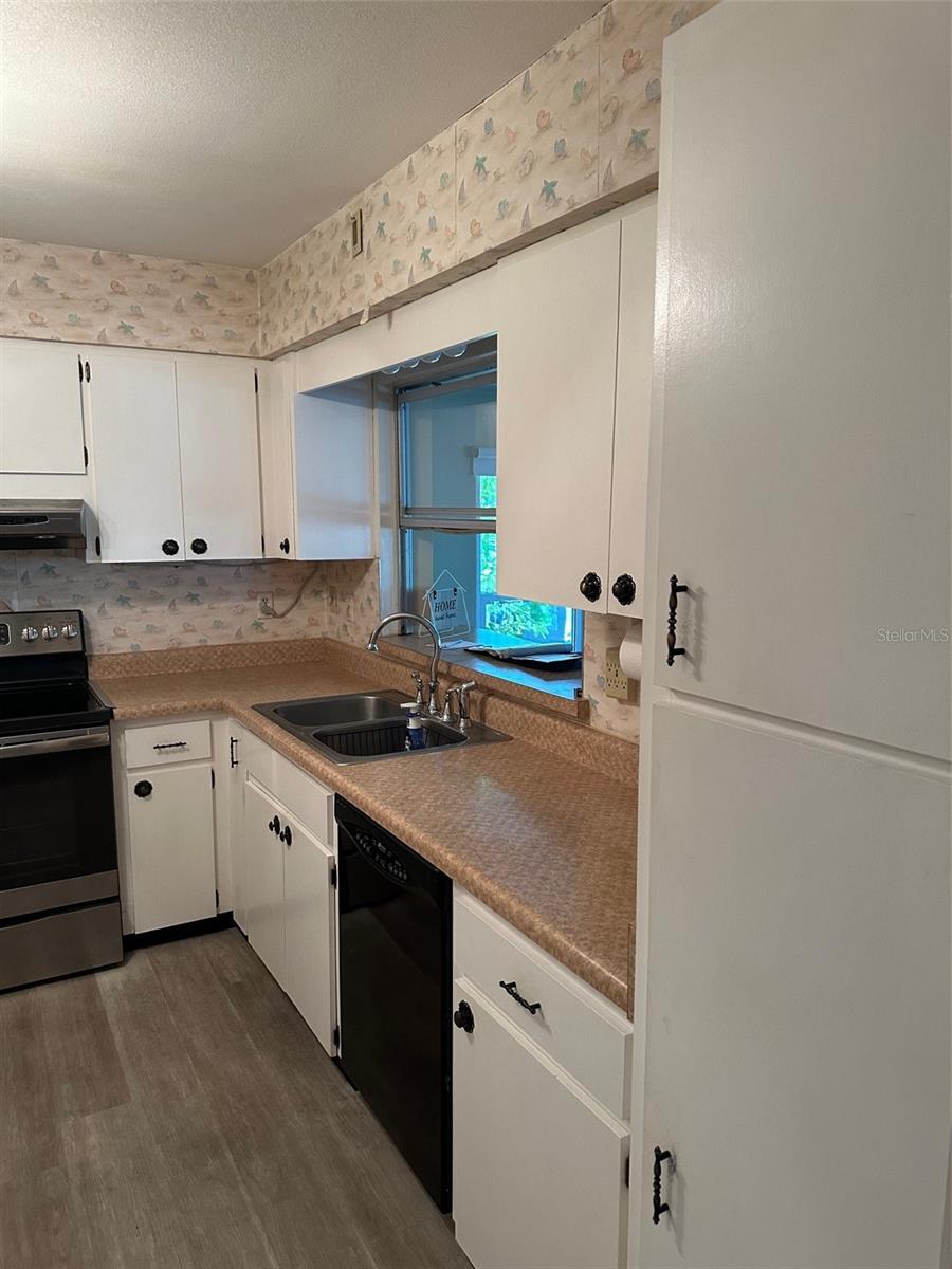 Image 28 of 31 For 200 Portree Drive