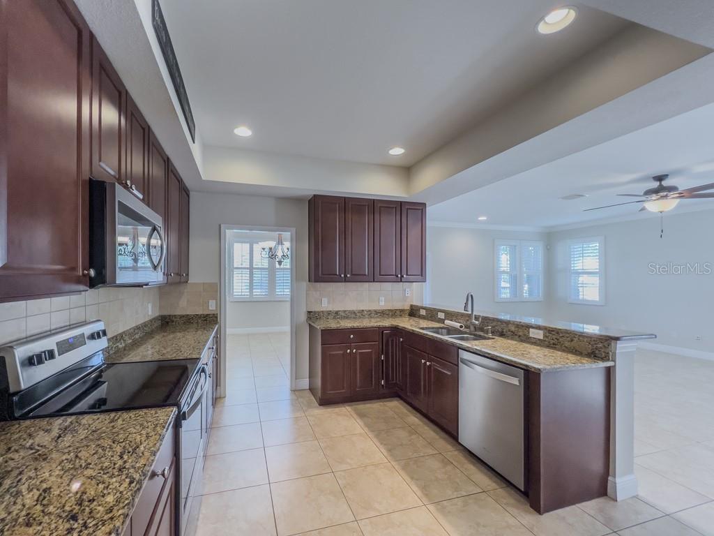 Image 11 of 24 For 16127 Churchview Drive S