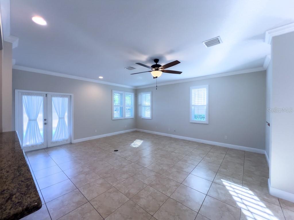 Image 6 of 24 For 16127 Churchview Drive S
