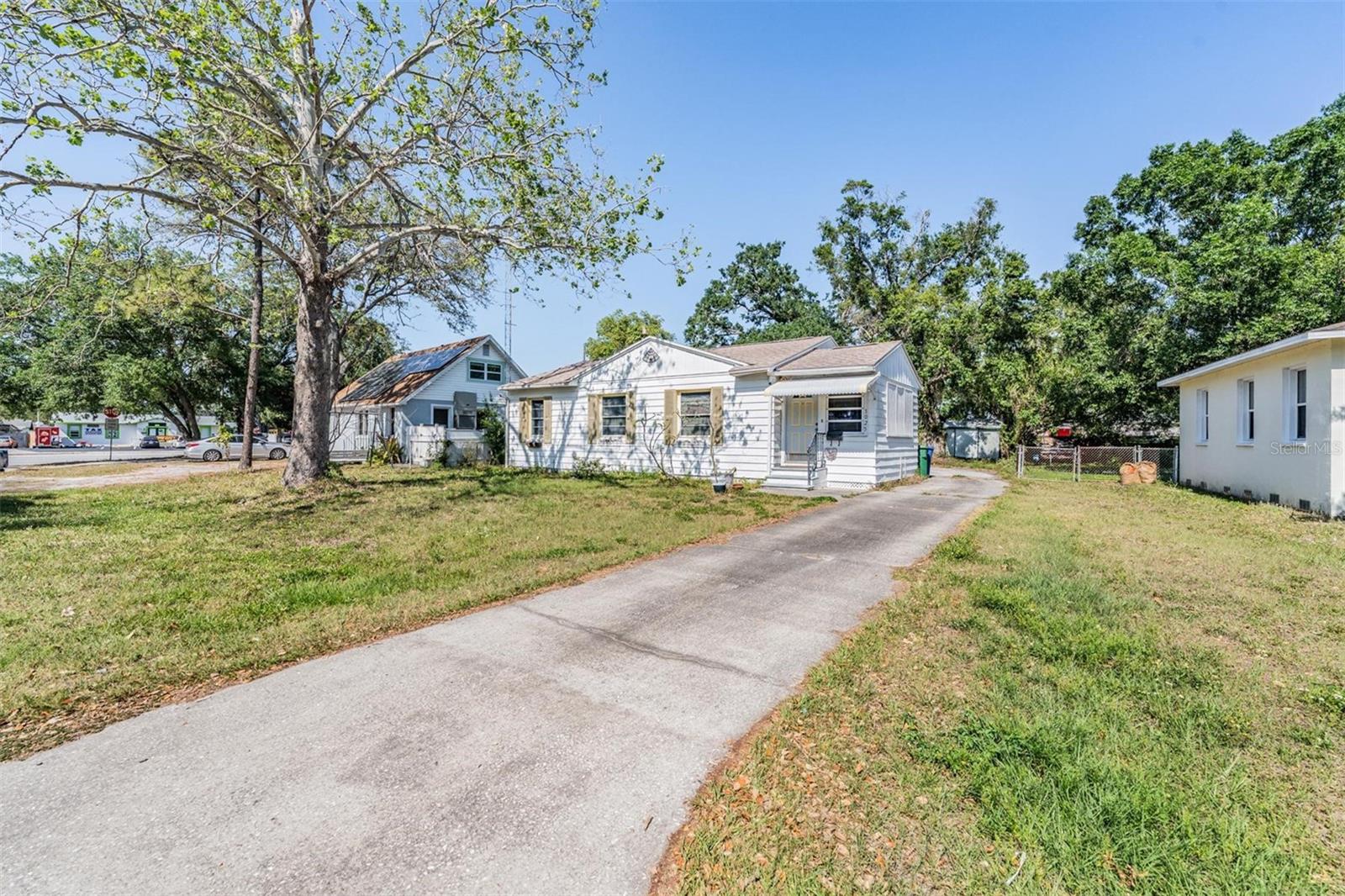 Listing photo id 33 for 1025 Berry Avenue