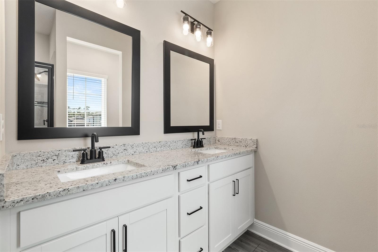 Image 5 of 7 For 7712 Somersworth Drive