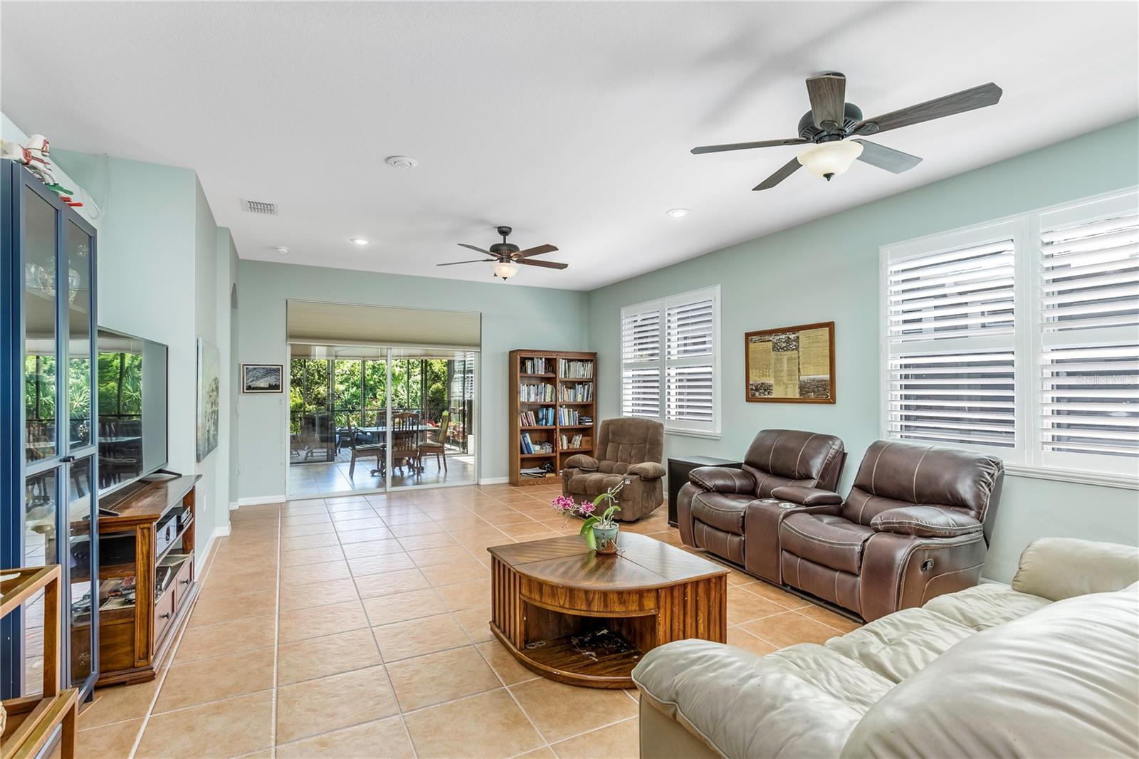 Image 10 of 31 For 8116 Sanguinelli Road
