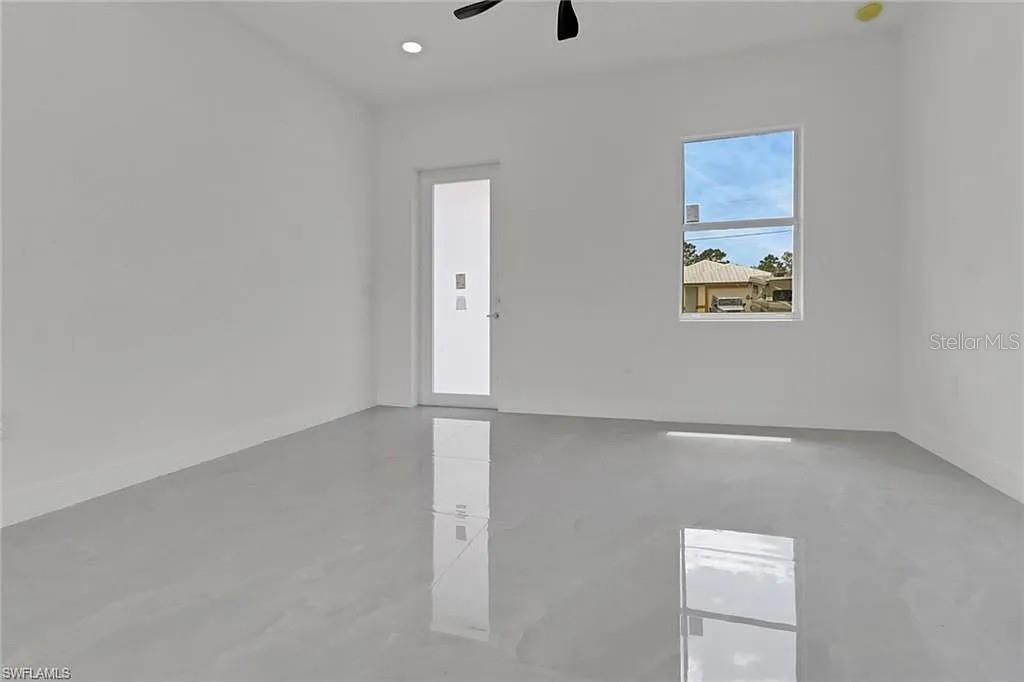 Image 15 of 25 For 3303 13th Street W