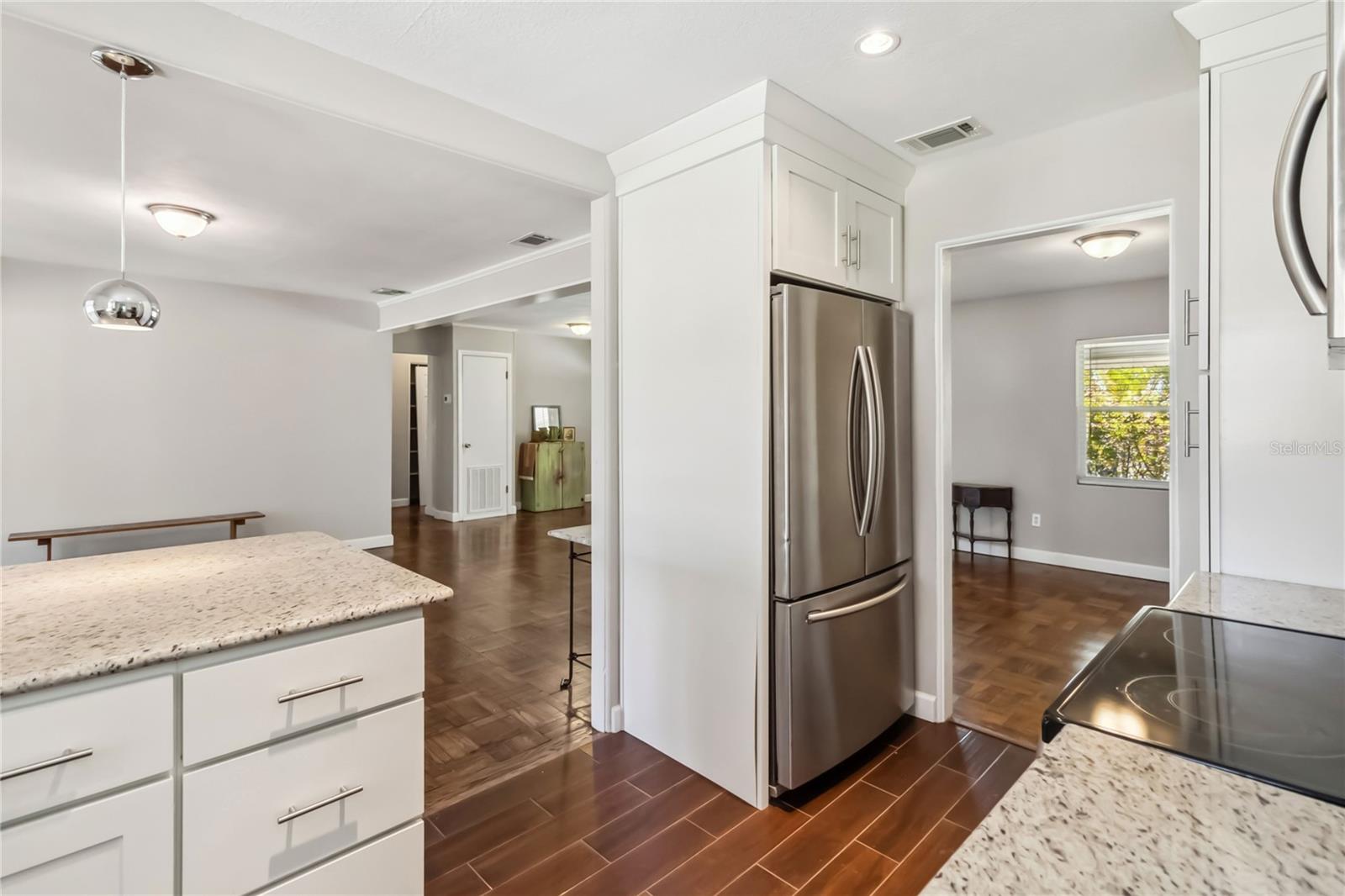 Image 15 of 40 For 4012 Shorecrest Drive