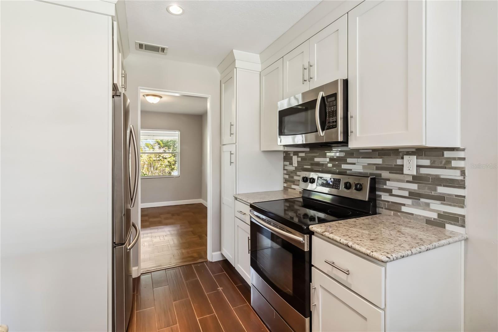 Image 18 of 40 For 4012 Shorecrest Drive