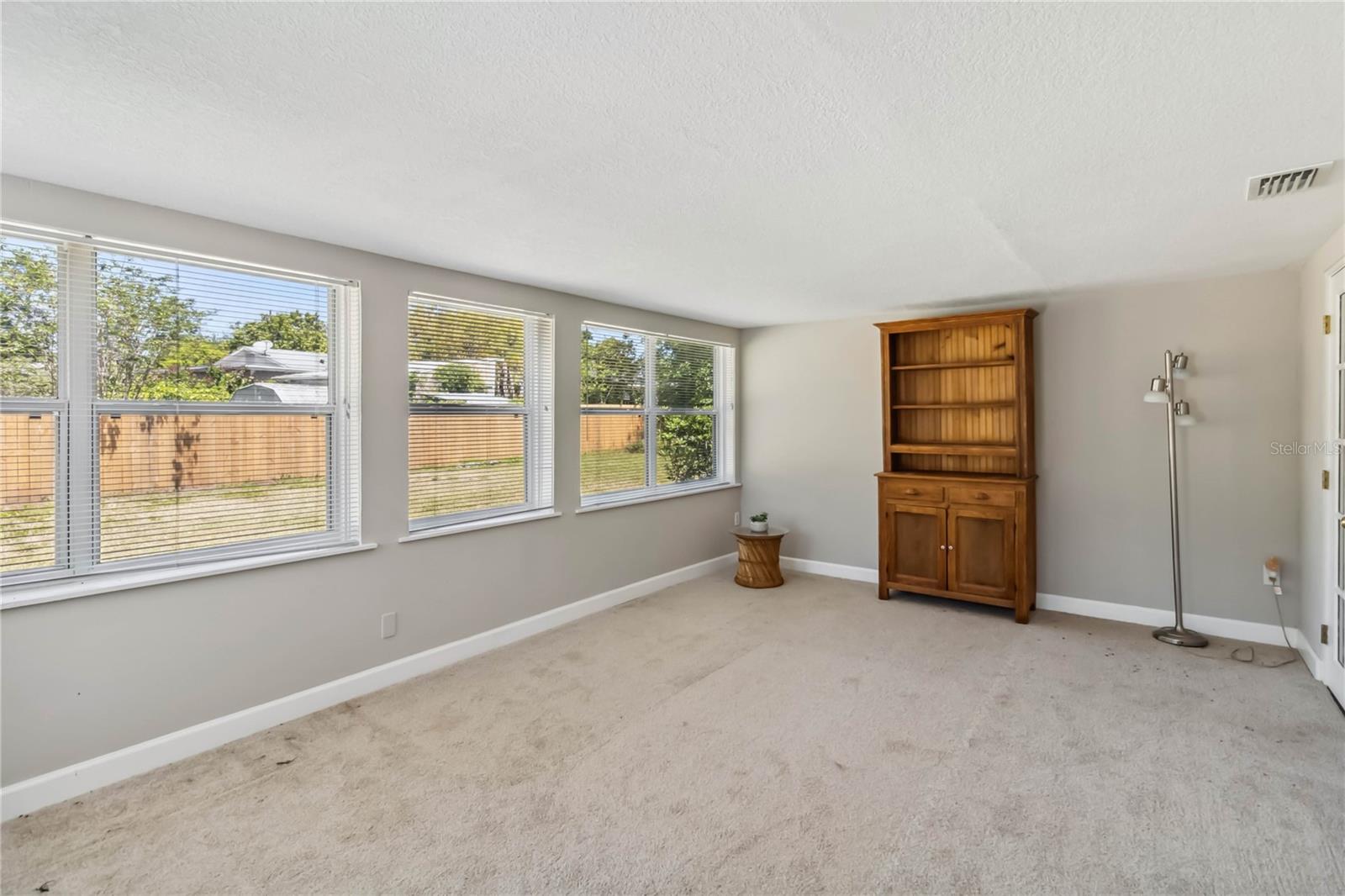 Image 19 of 40 For 4012 Shorecrest Drive