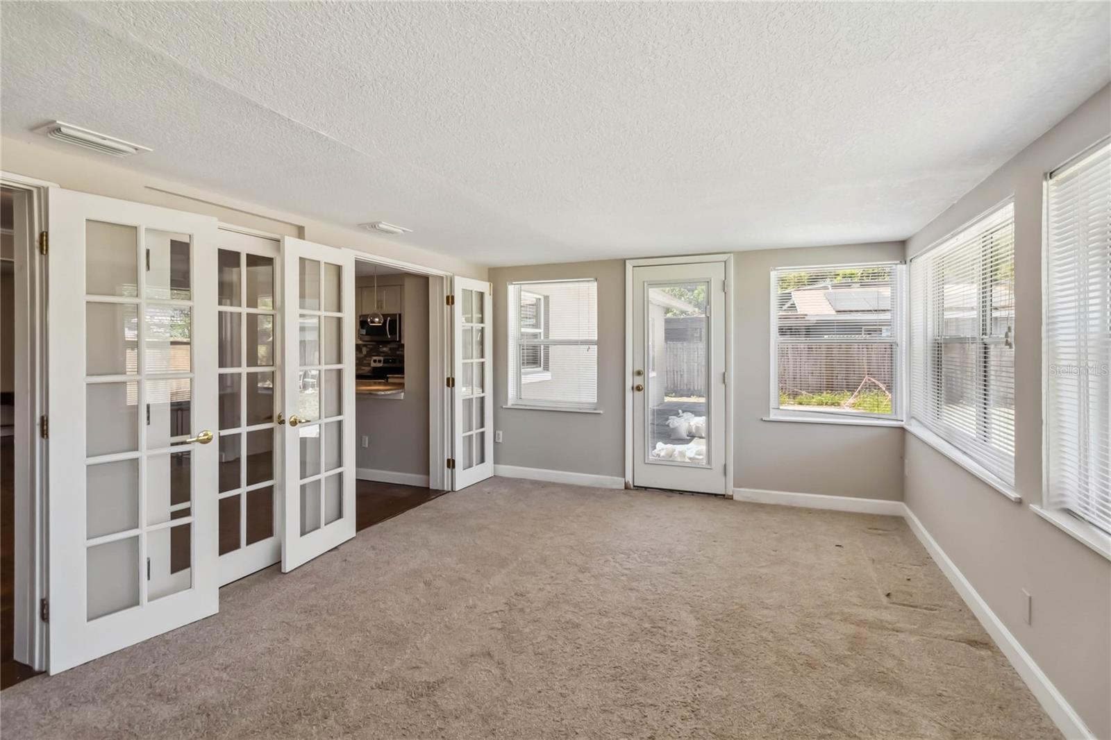 Image 21 of 40 For 4012 Shorecrest Drive