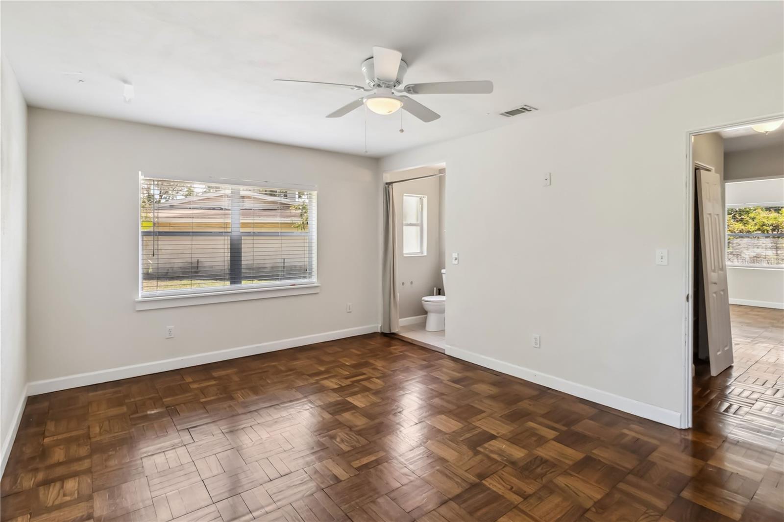 Image 4 of 40 For 4012 Shorecrest Drive