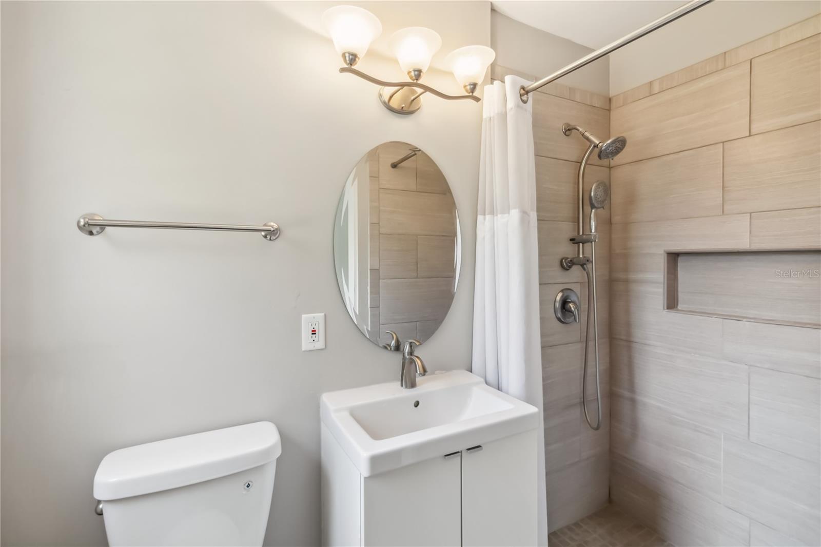 Image 5 of 40 For 4012 Shorecrest Drive