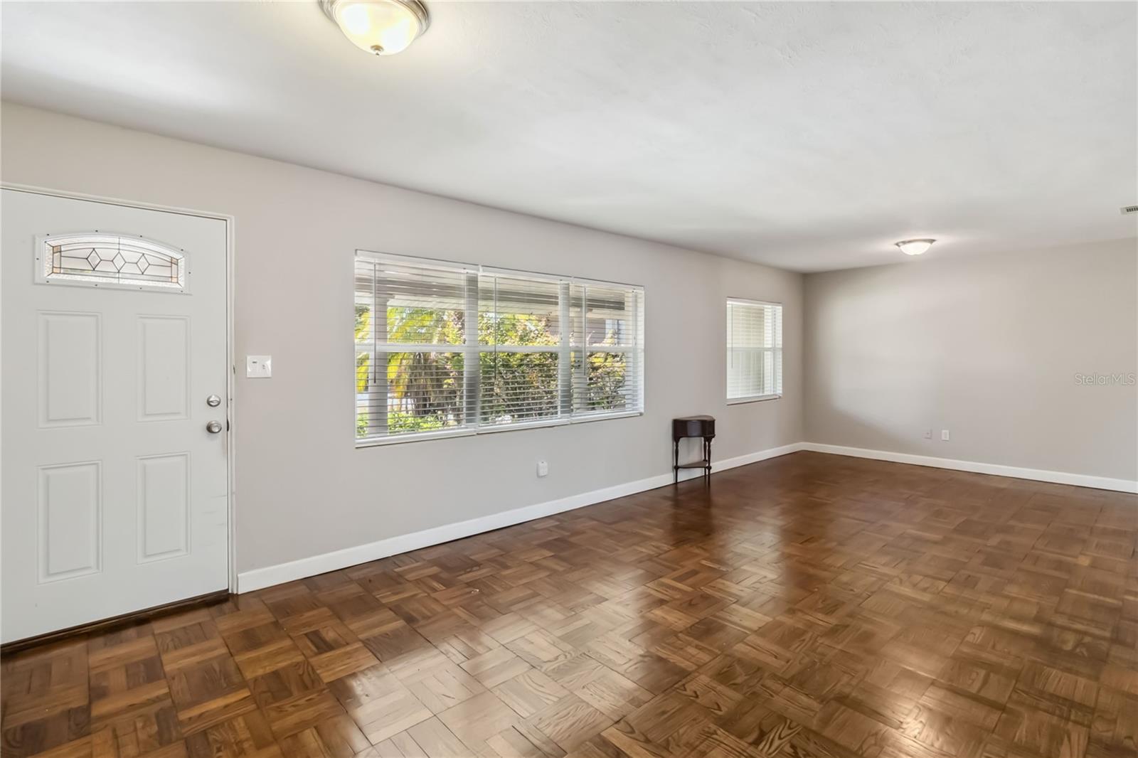 Image 6 of 40 For 4012 Shorecrest Drive