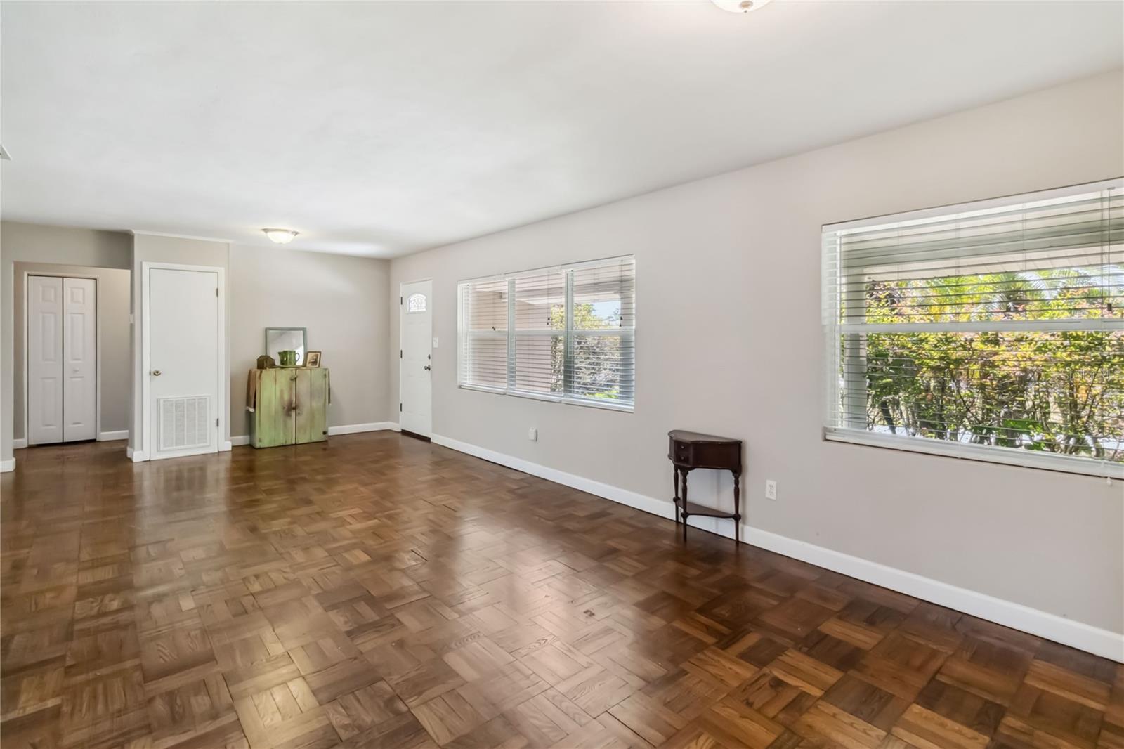Image 9 of 40 For 4012 Shorecrest Drive