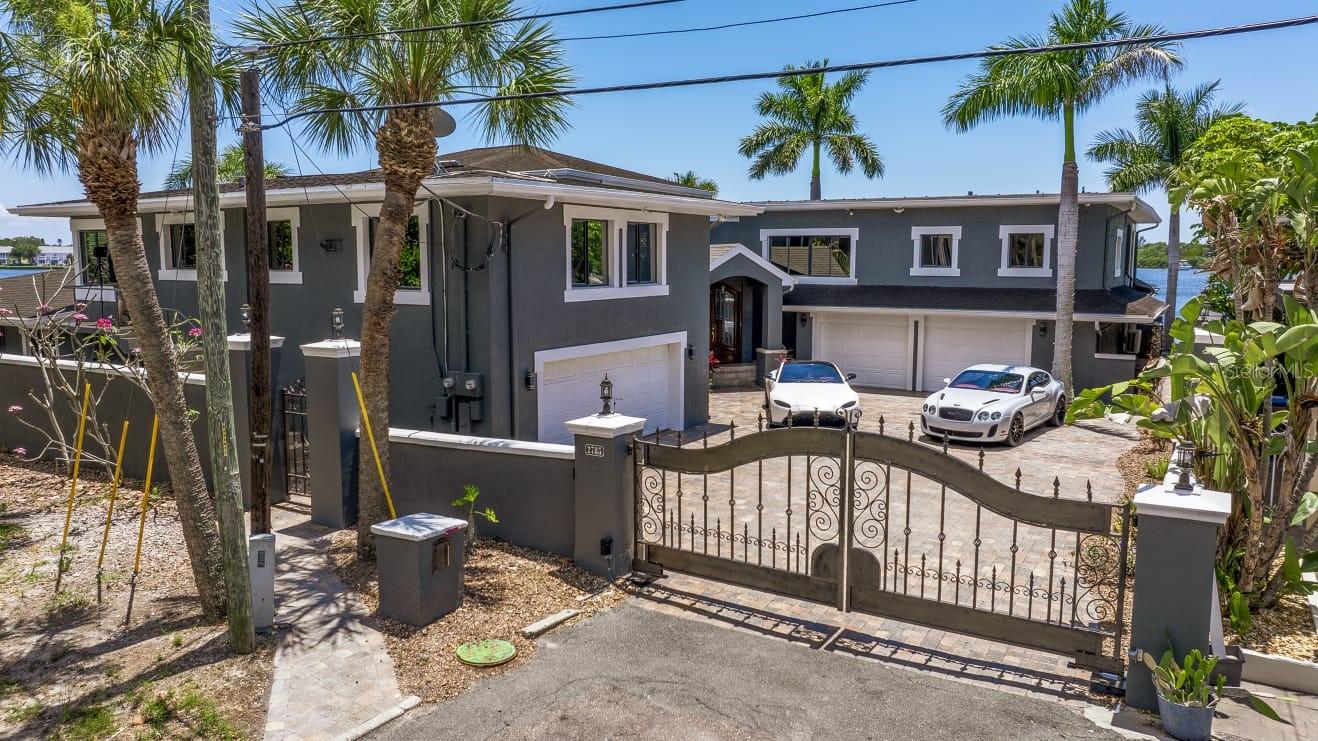 Details for 2785 Bayside Drive S, ST PETERSBURG, FL 33705